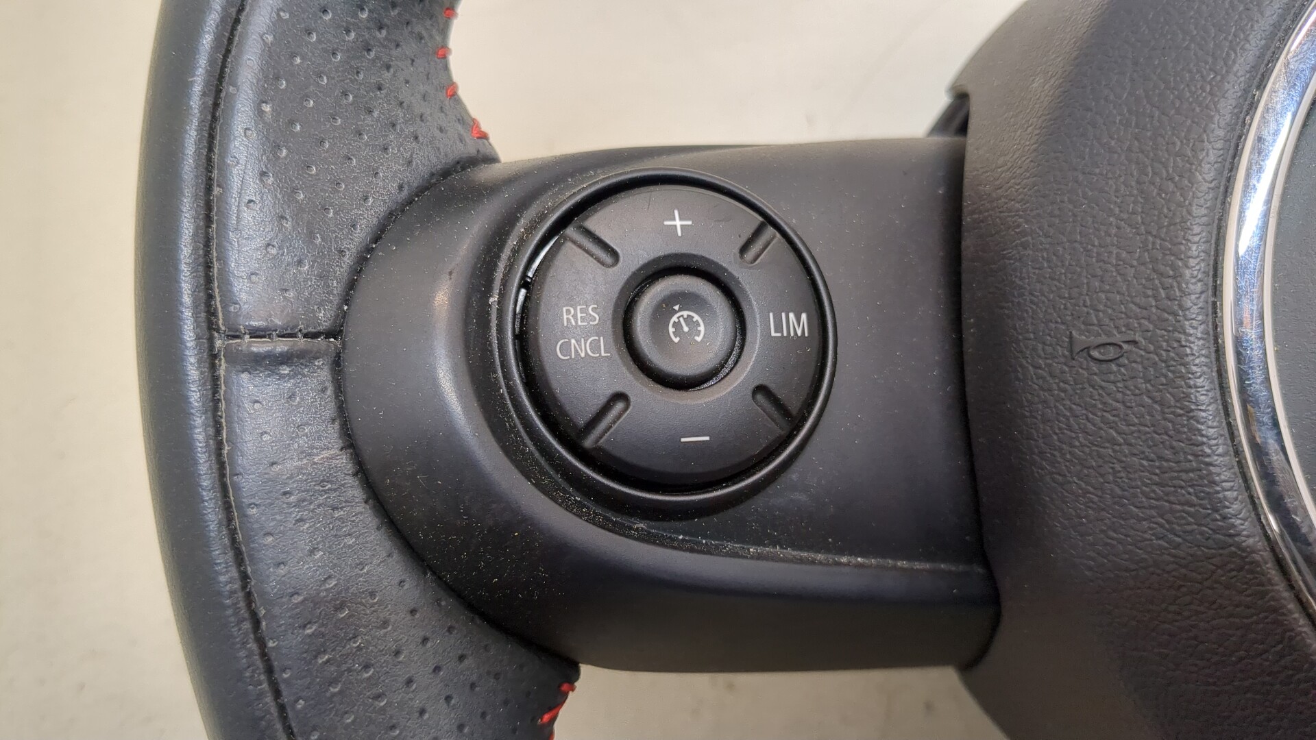 Рулевое колесо (руль)