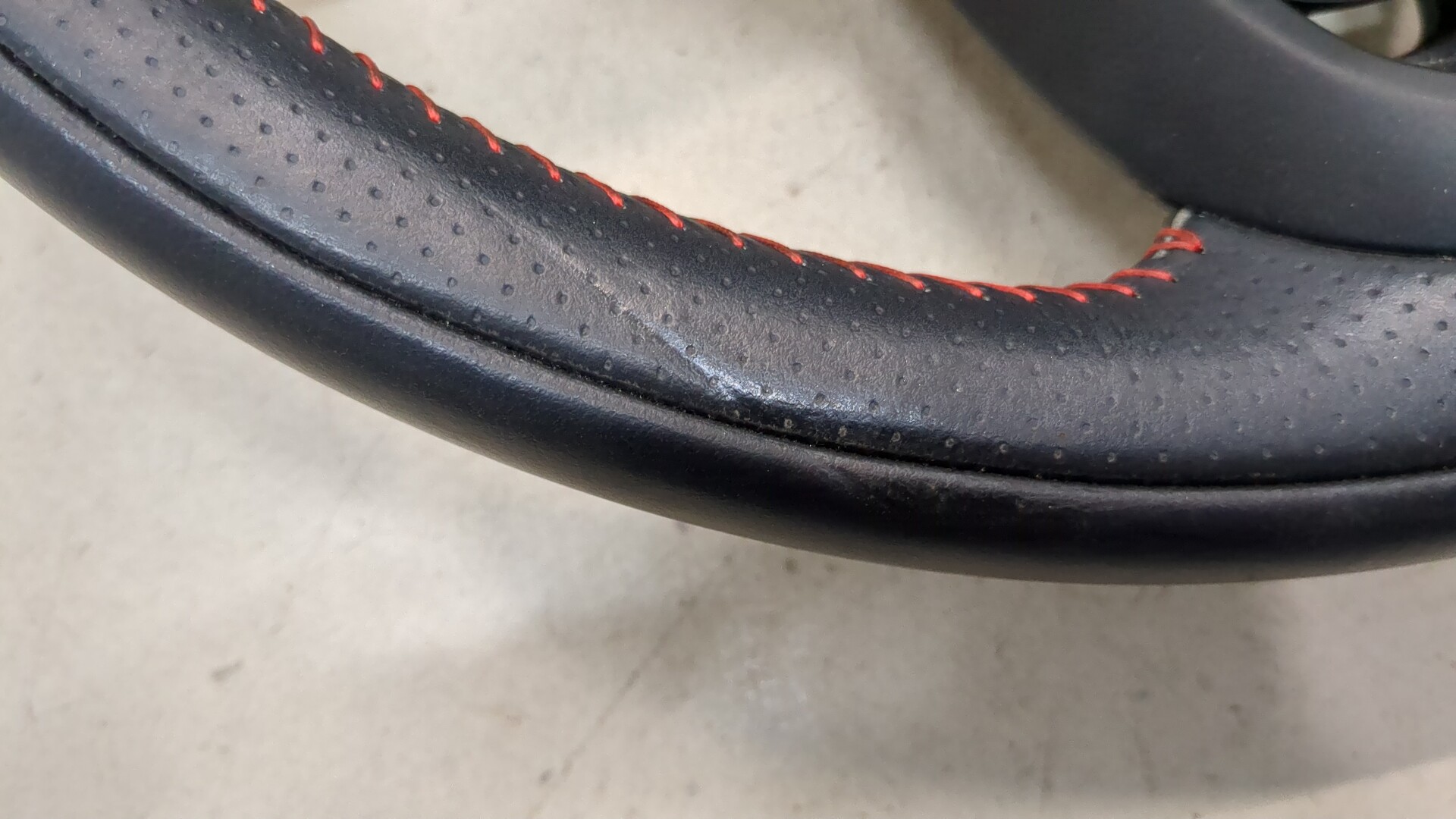 Рулевое колесо (руль)