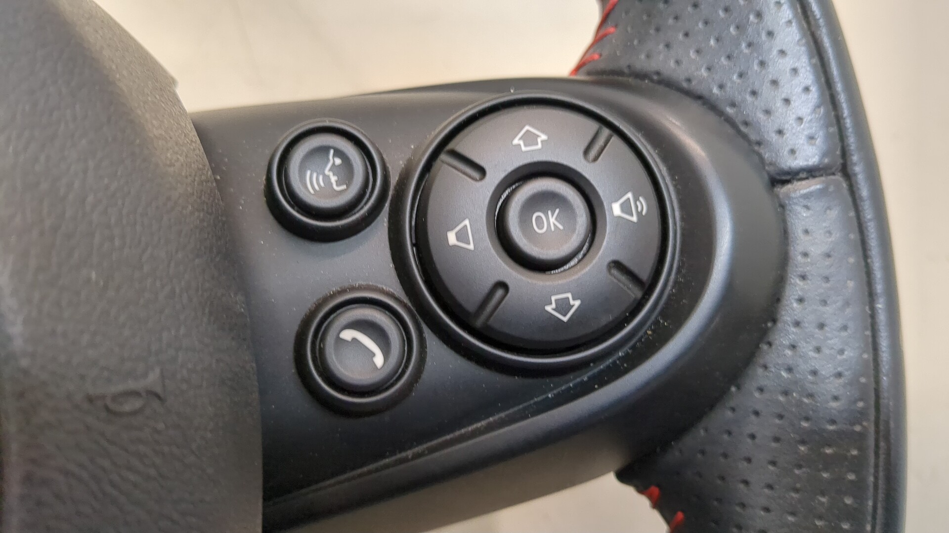 Рулевое колесо (руль)