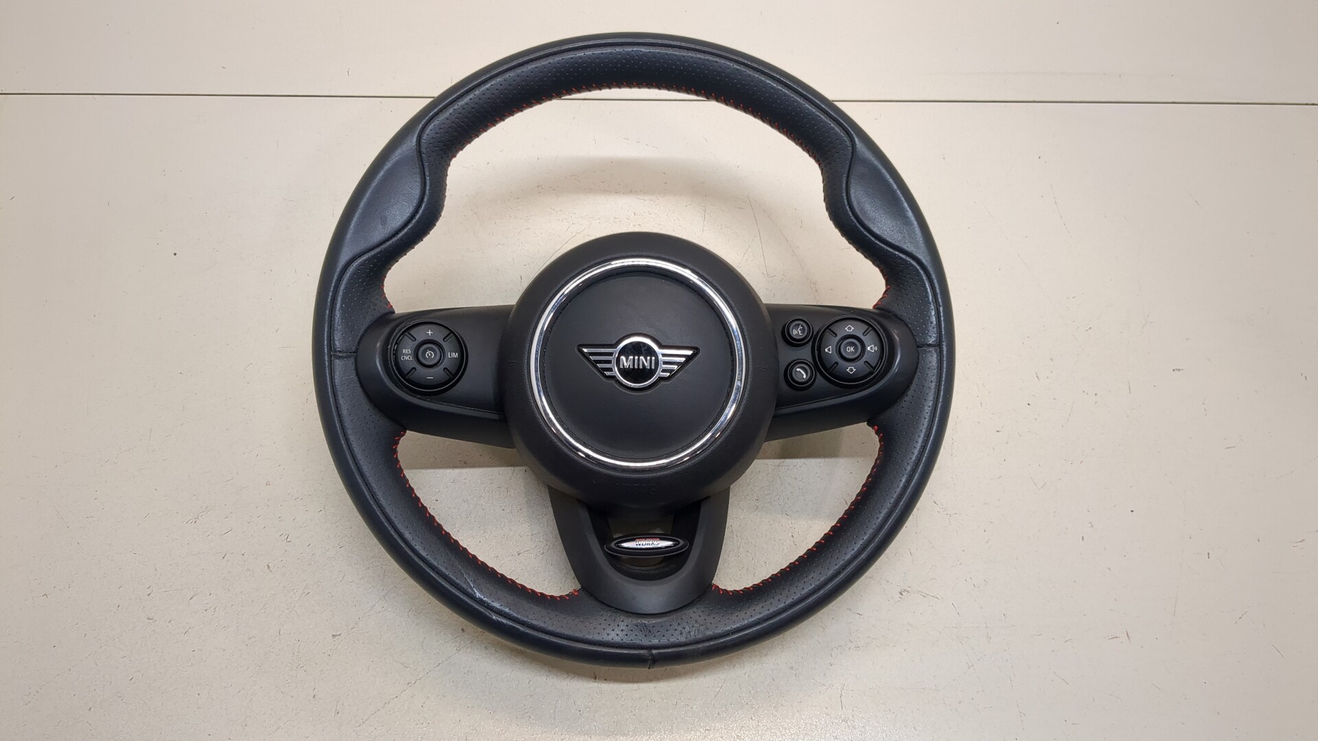 Рулевое колесо (руль)