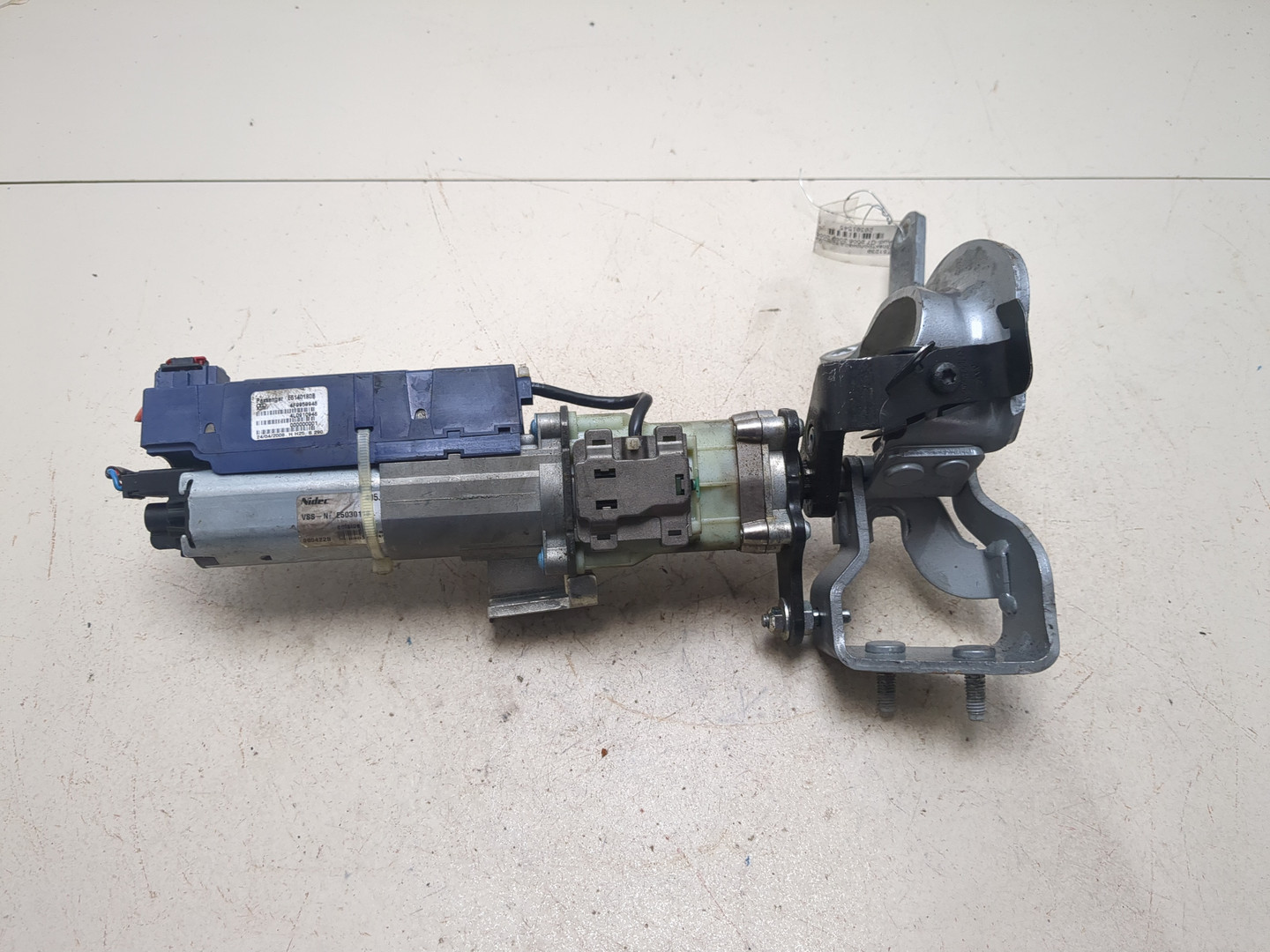 Активатор замка багажника