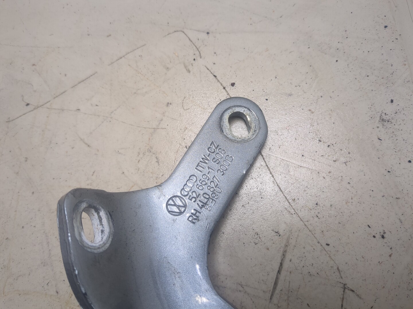 Активатор замка багажника