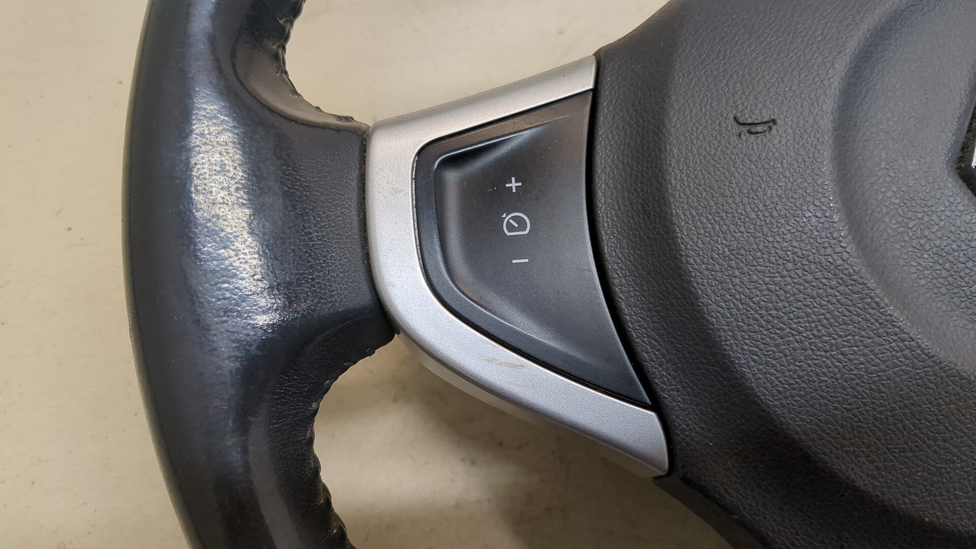 Рулевое колесо (руль)