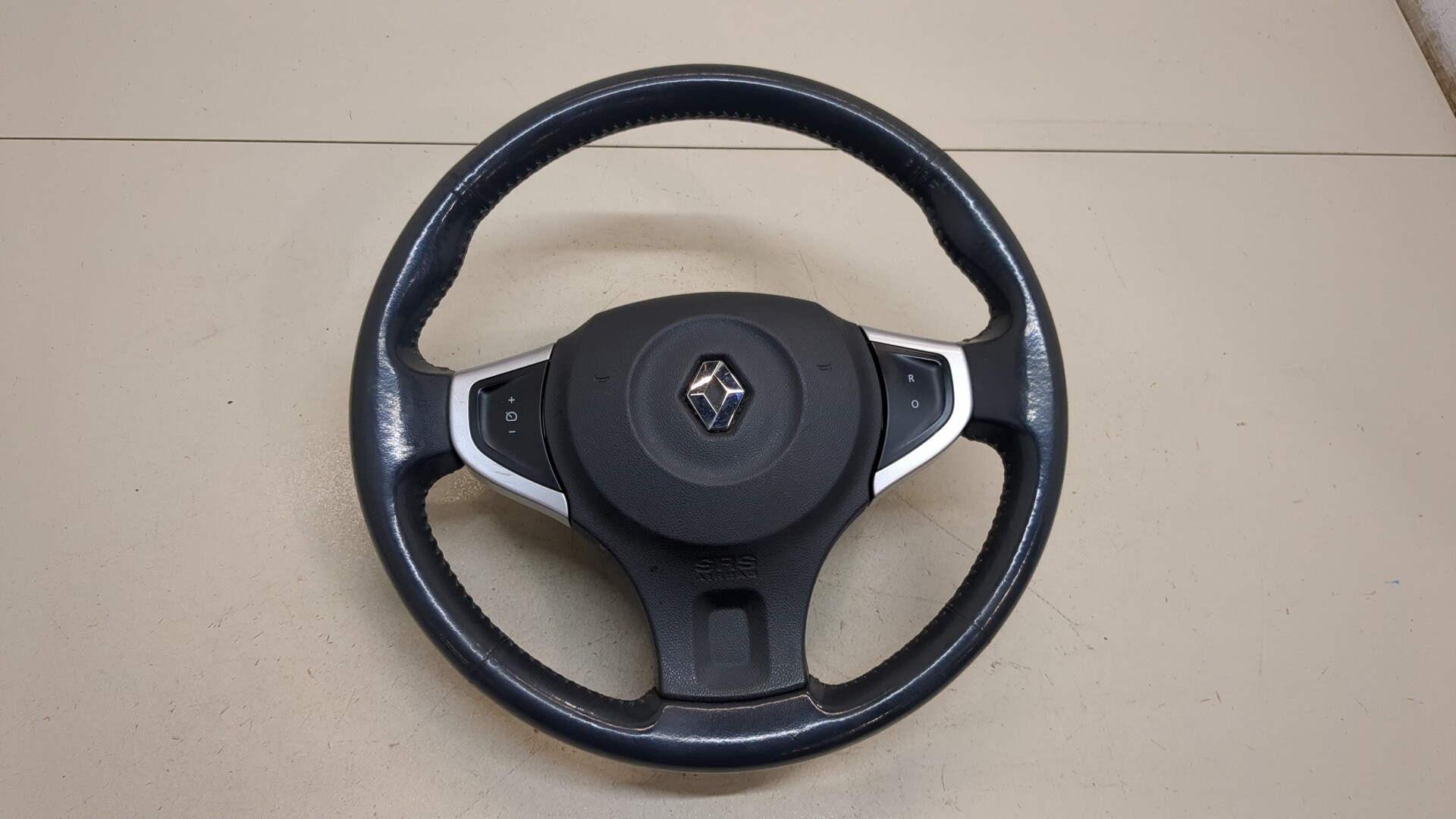 Рулевое колесо (руль)