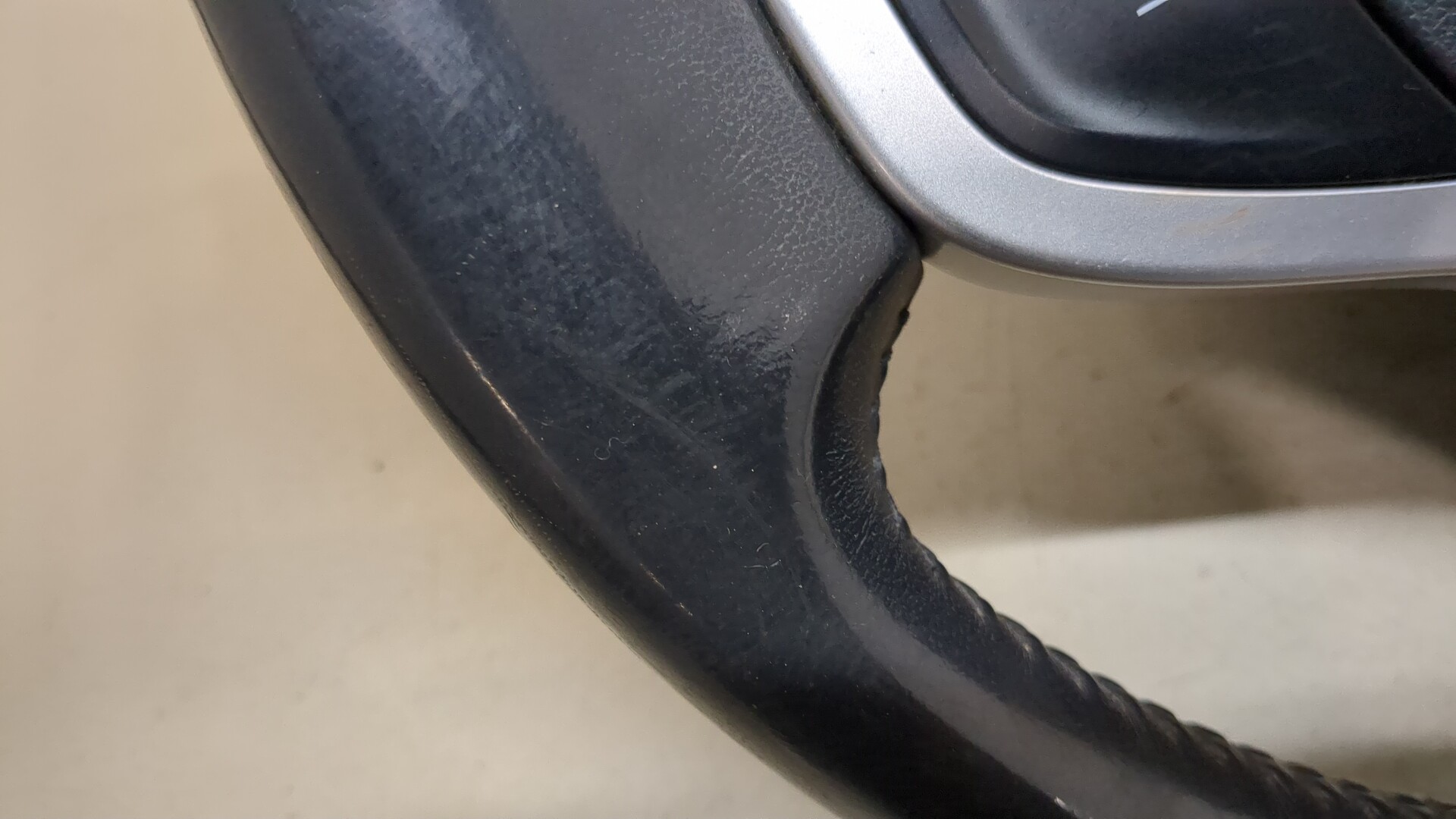 Рулевое колесо (руль)