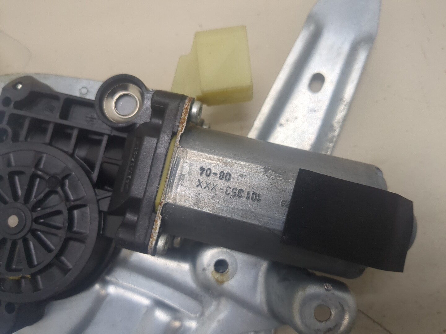 Стеклоподъемник электр. передний левый