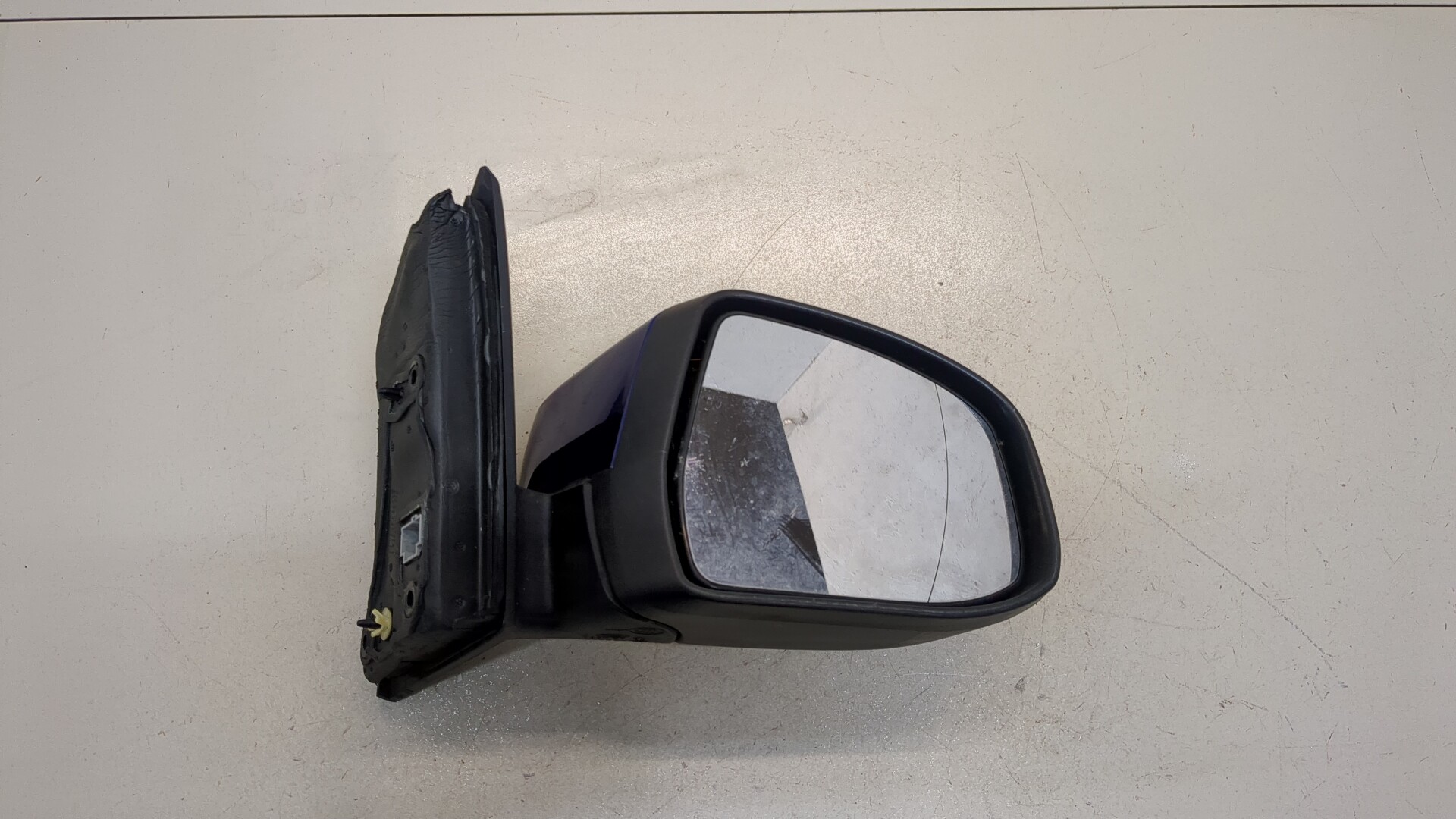 Зеркало правое электрическое