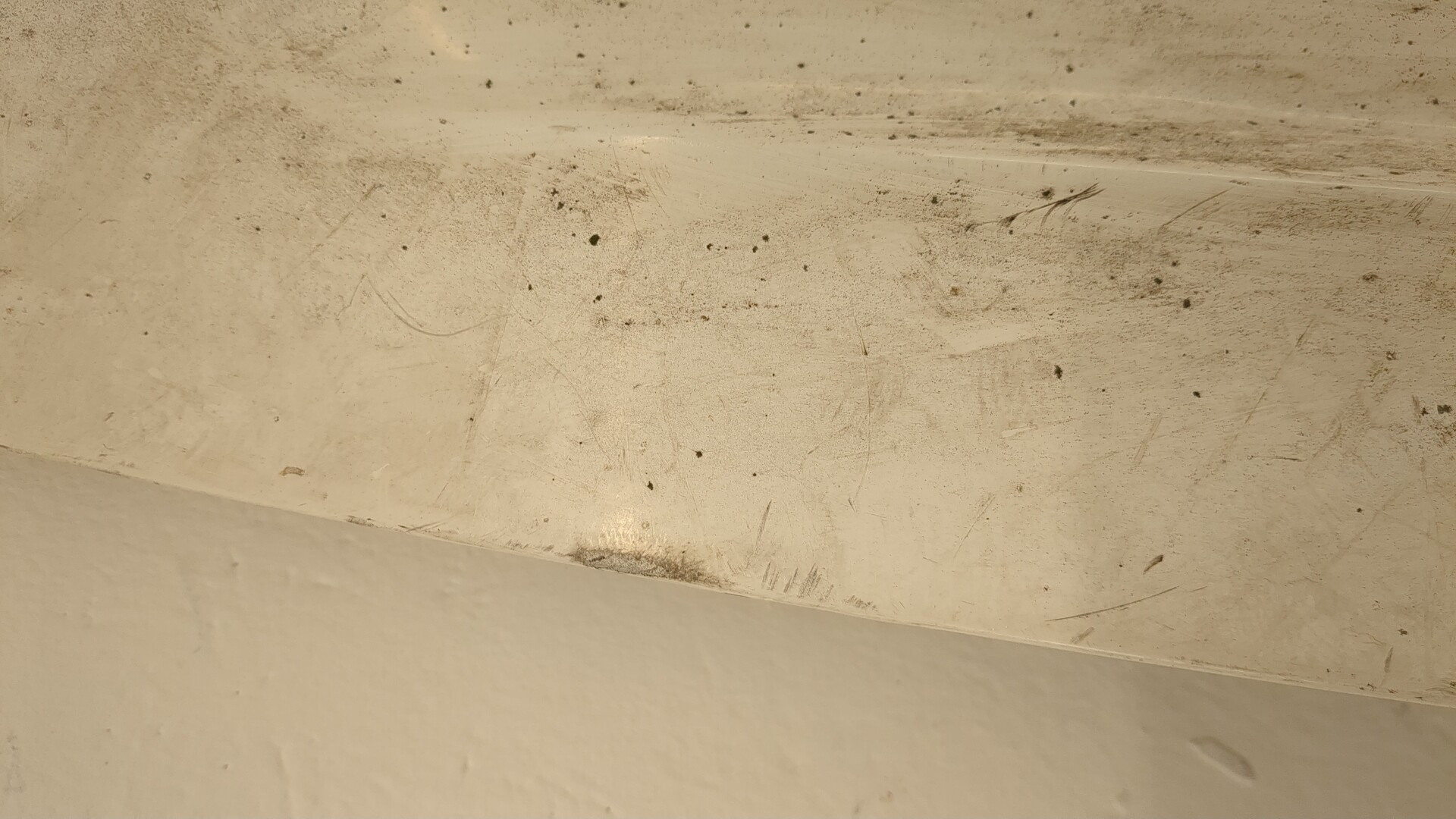 Дверь багажника левая