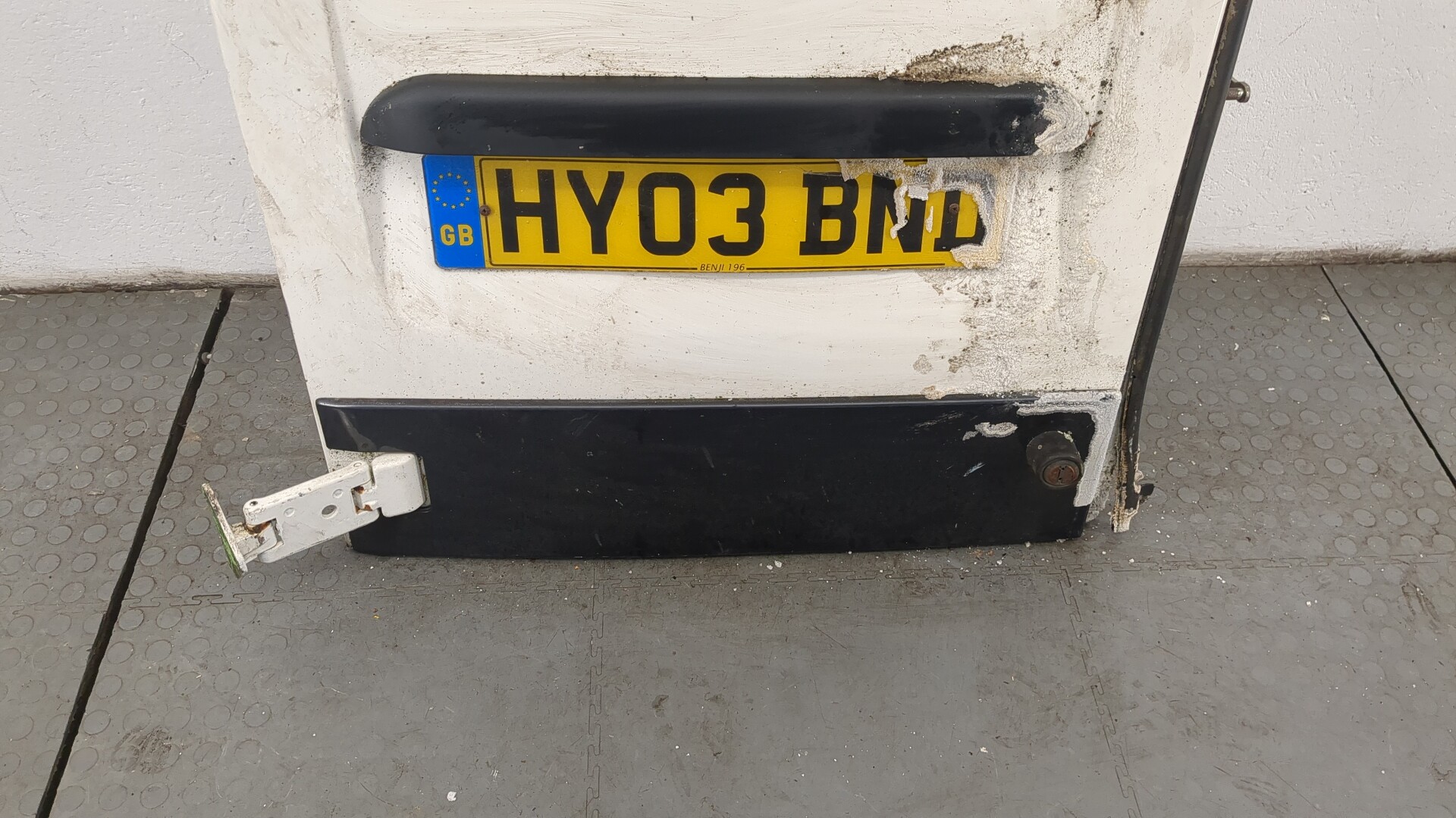 Дверь багажника левая