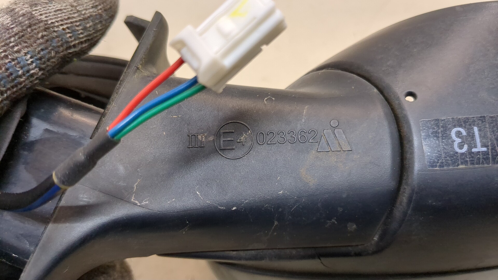 Зеркало правое электрическое