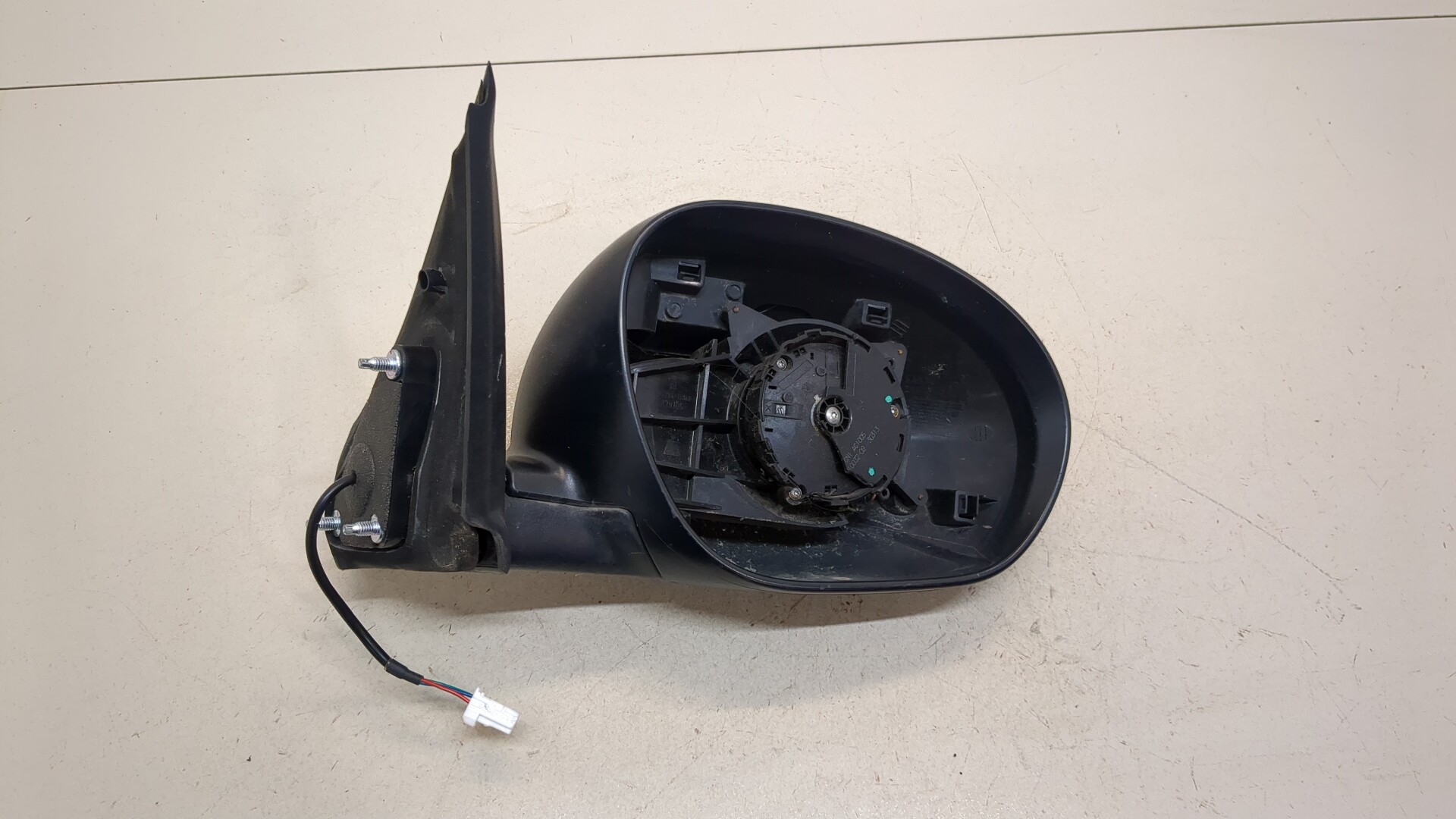 Зеркало правое электрическое