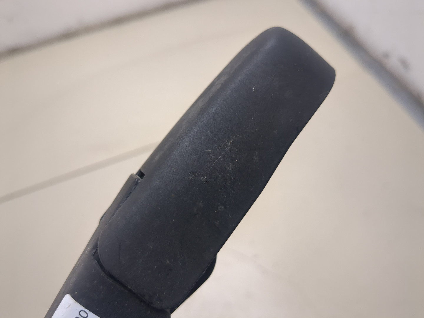 Поводок стеклоочистителя заднего