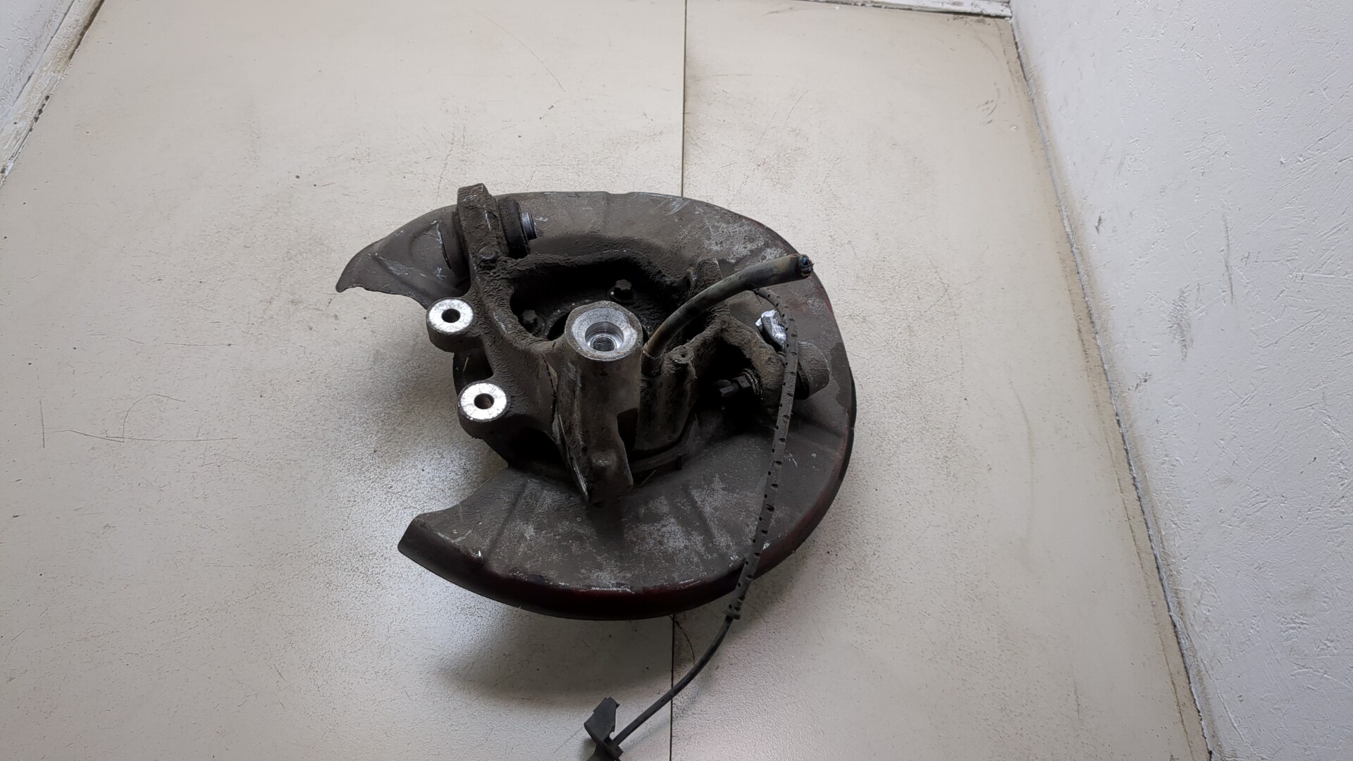 Кулак поворотный задний правый