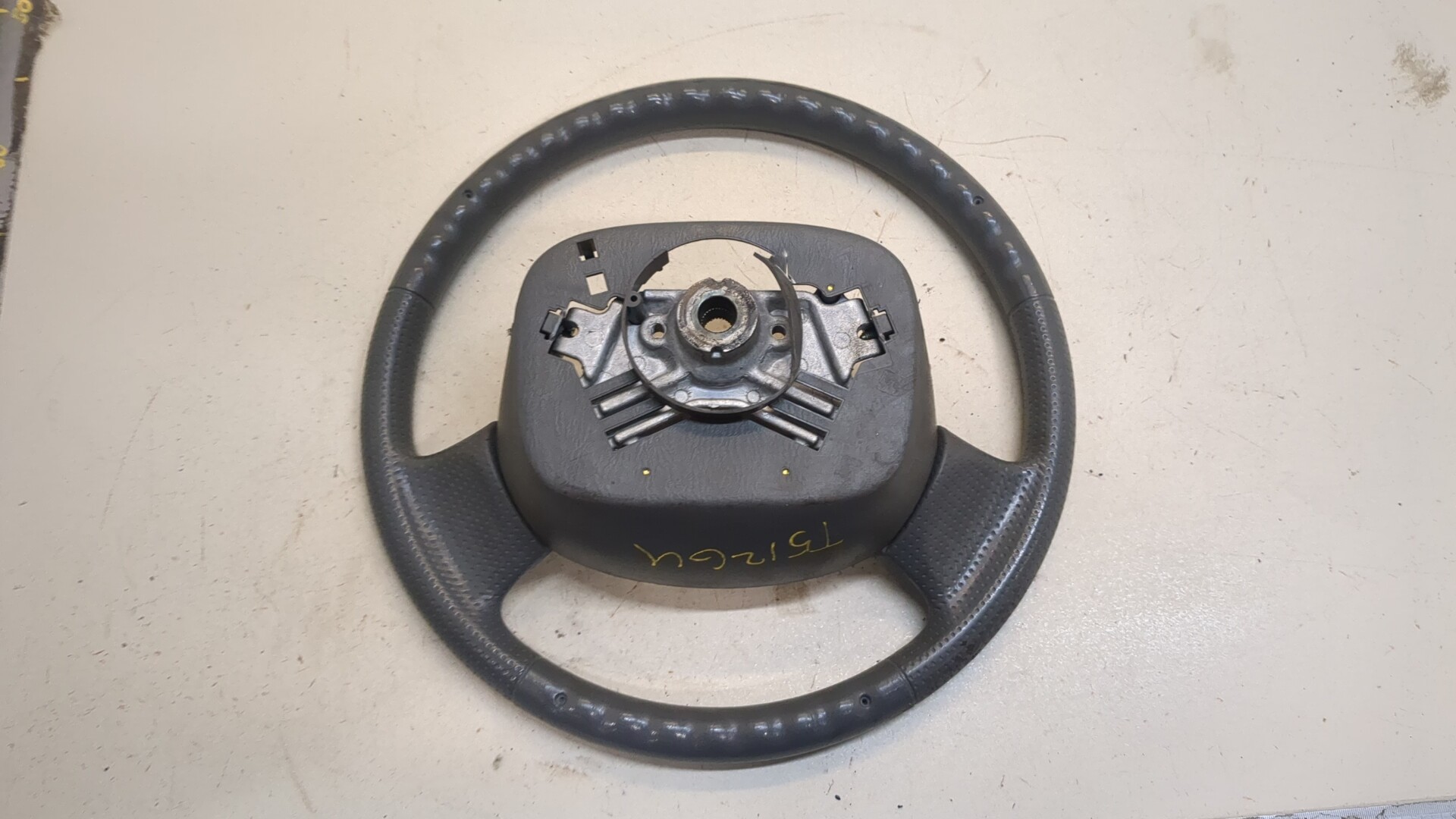 Рулевое колесо (руль)