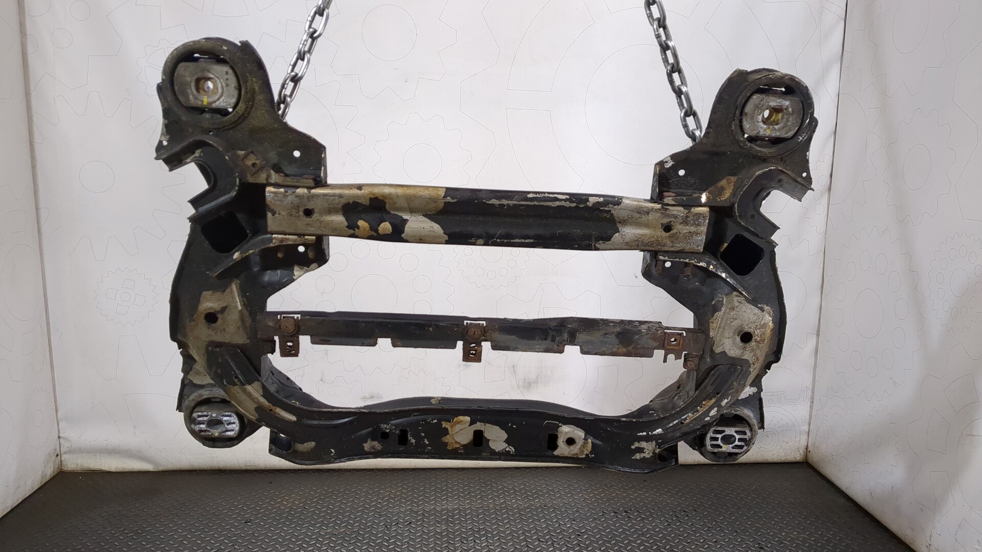 Балка подмоторная