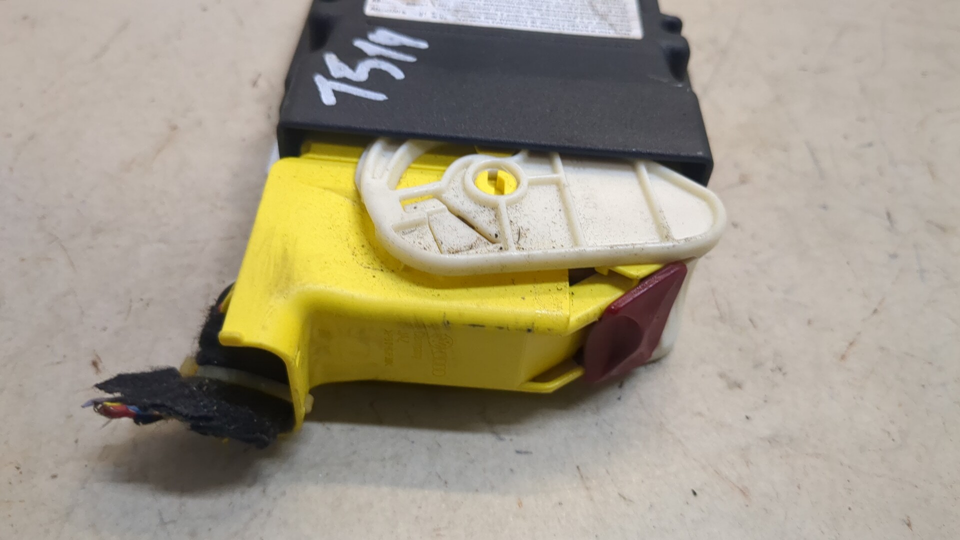 Блок управления подушек безопасности (AIR BAG)