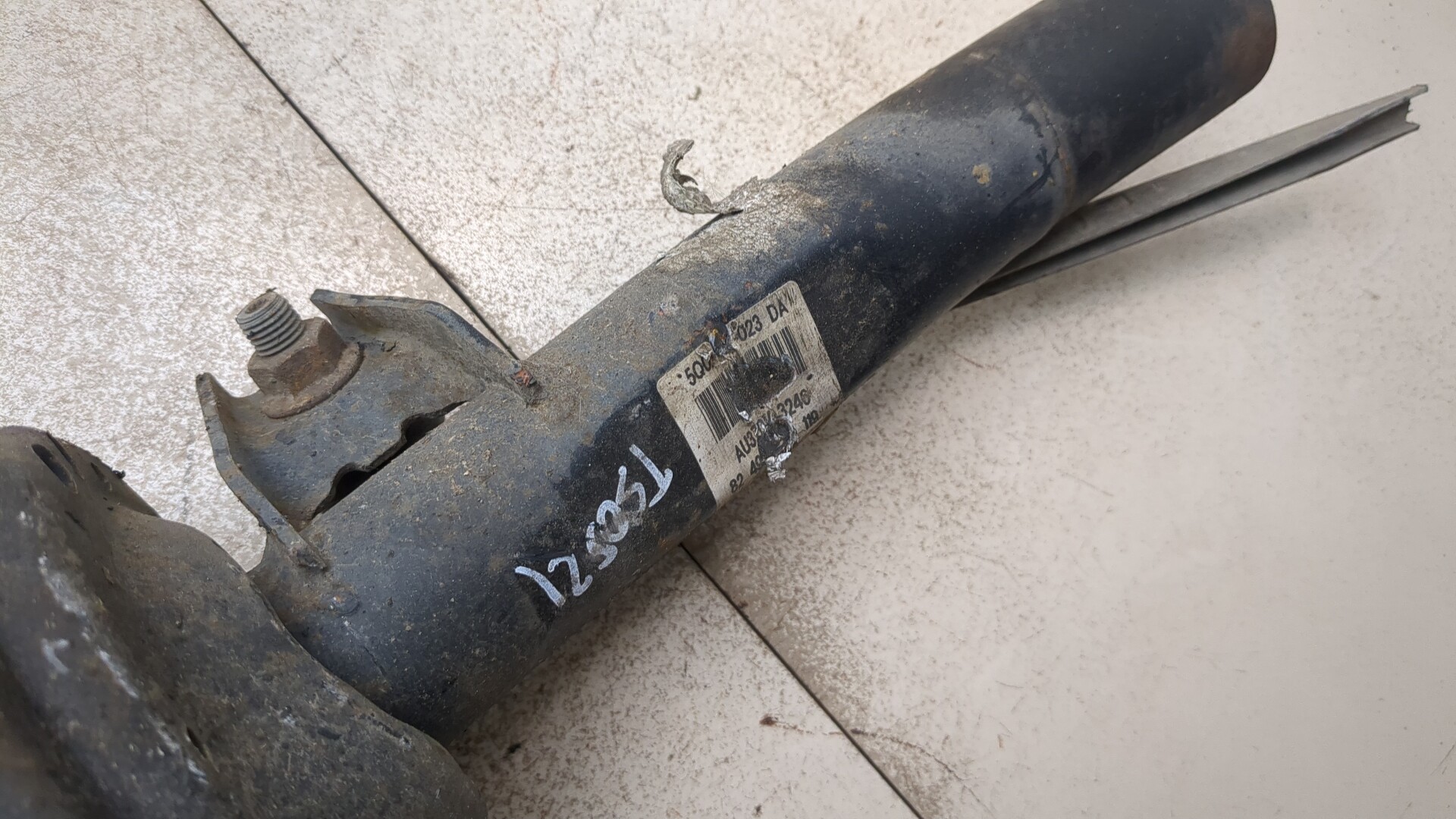 Амортизатор передний