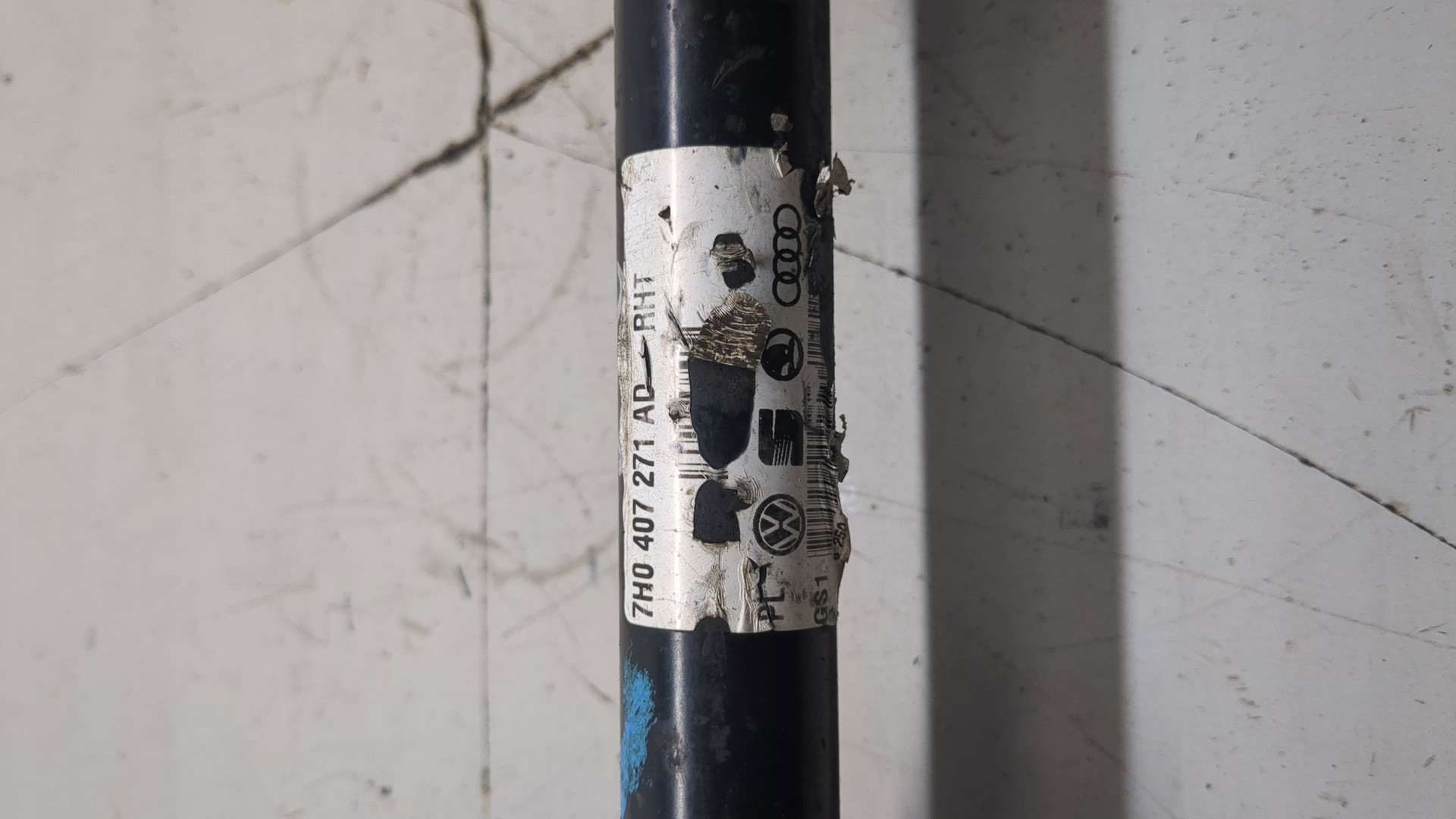 Полуось передняя левая