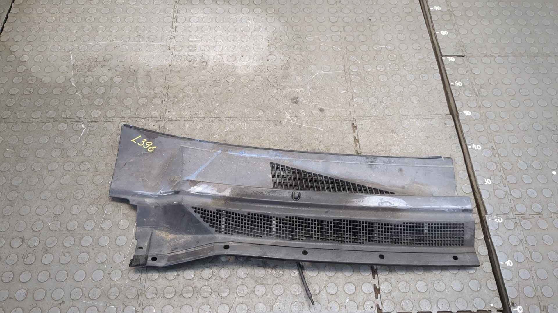 Решетка стеклоочистителей (Жабо)