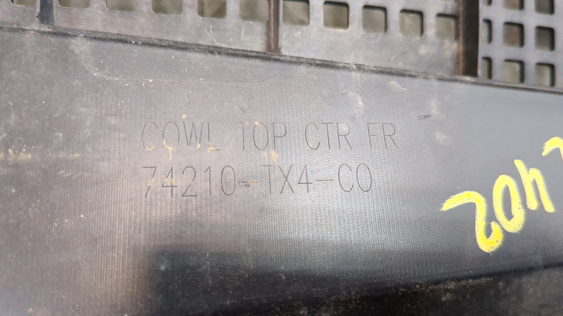 Решетка стеклоочистителей (Жабо)