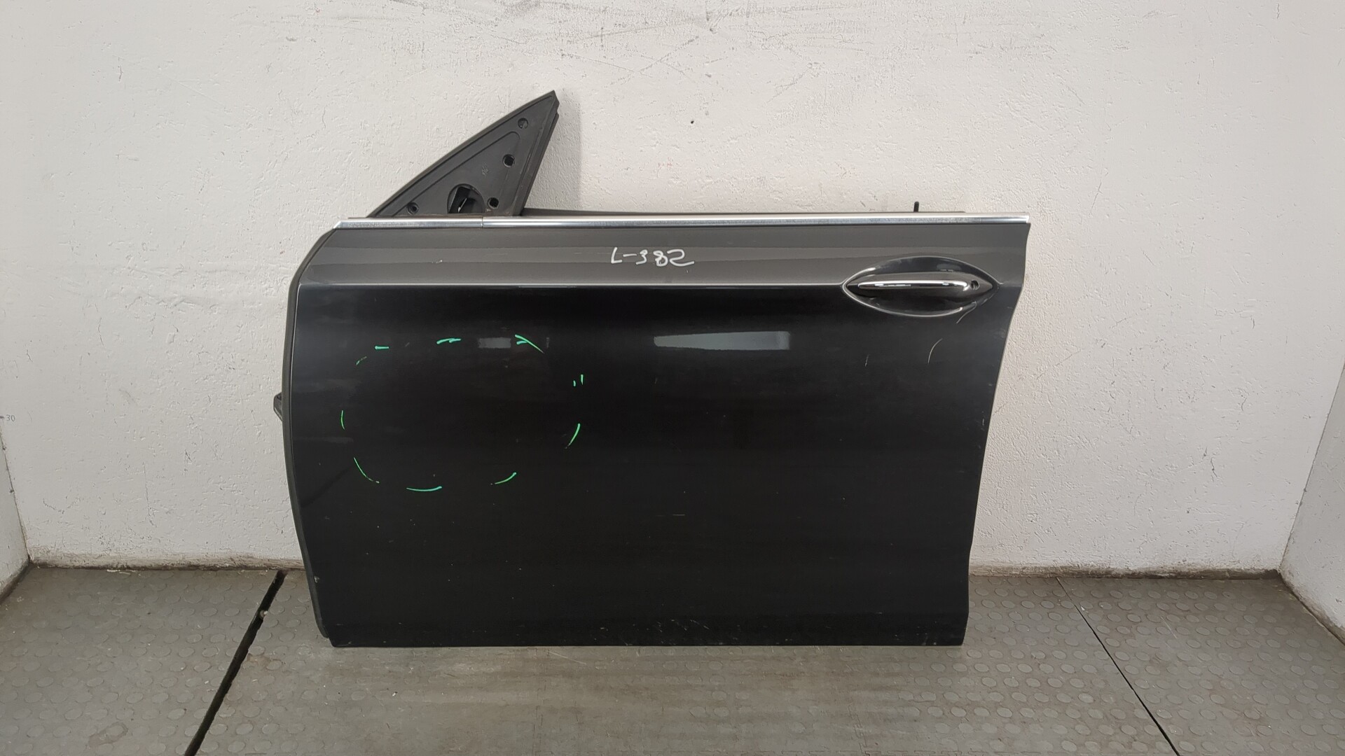 Дверь передняя левая