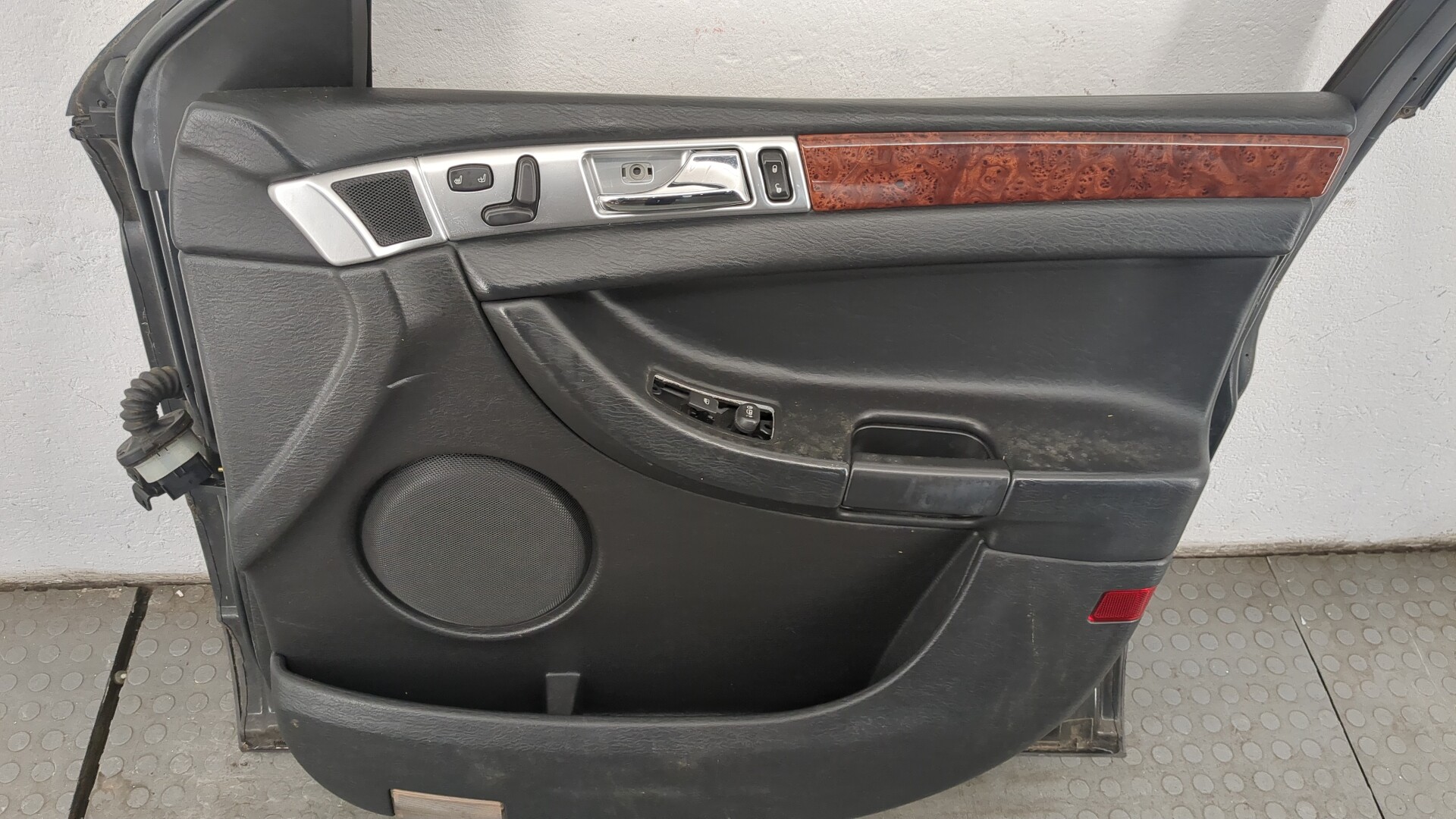 Дверь передняя правая