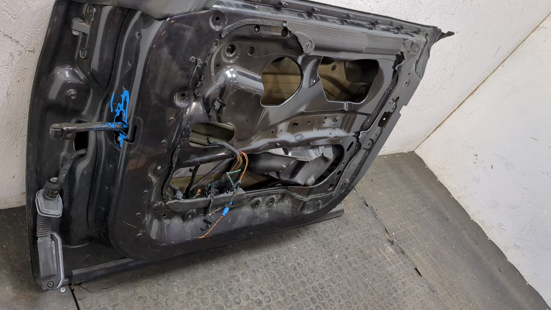 Дверь передняя правая