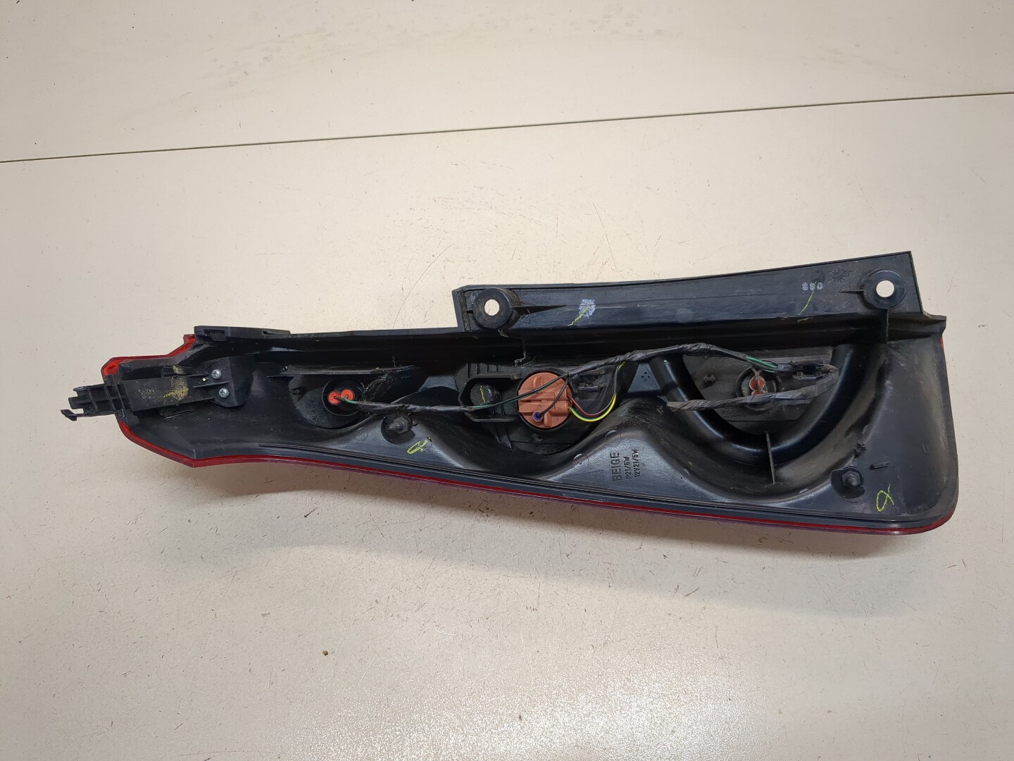 Фонарь задний правый