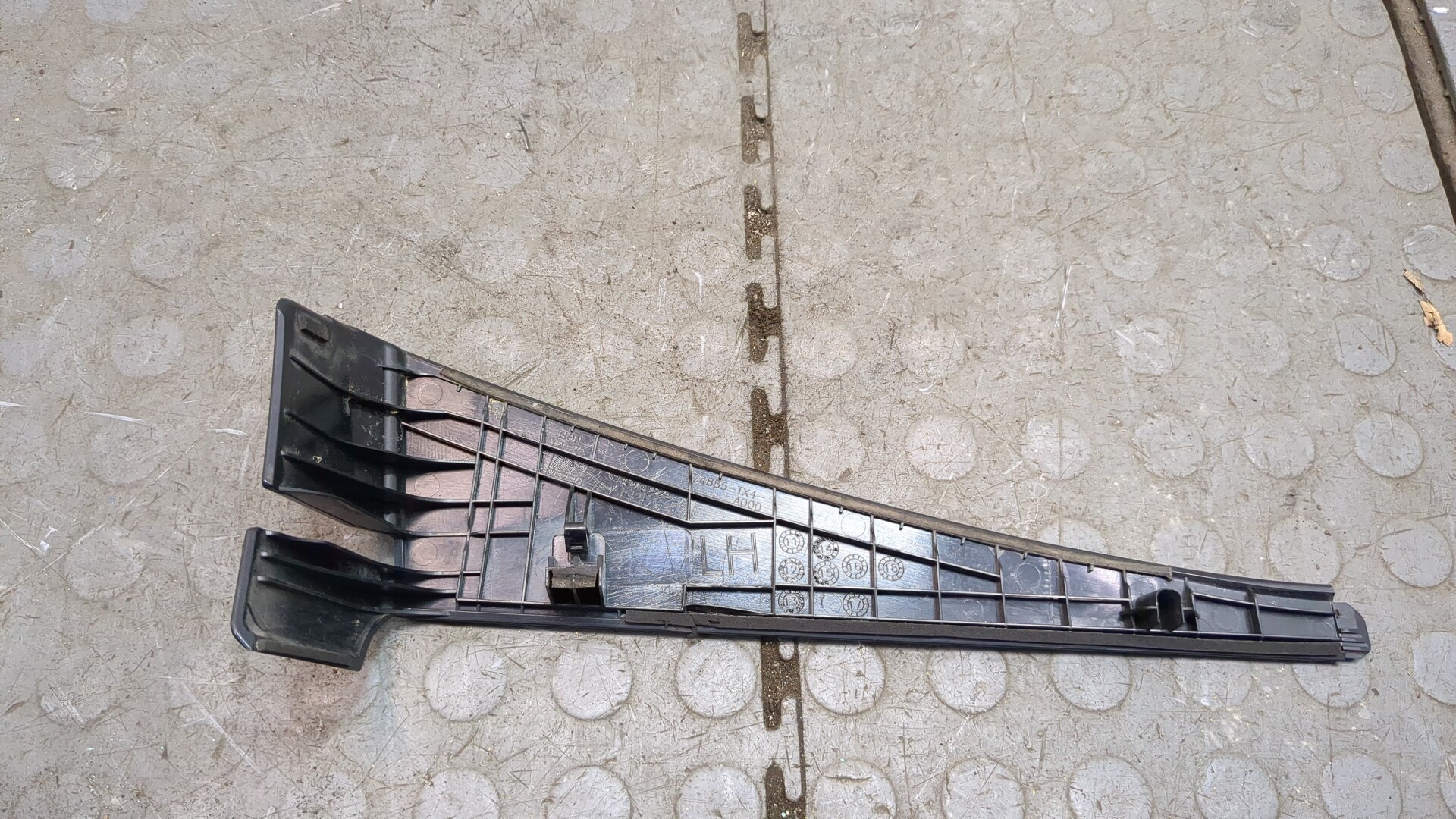 Накладка (кузов наружные)