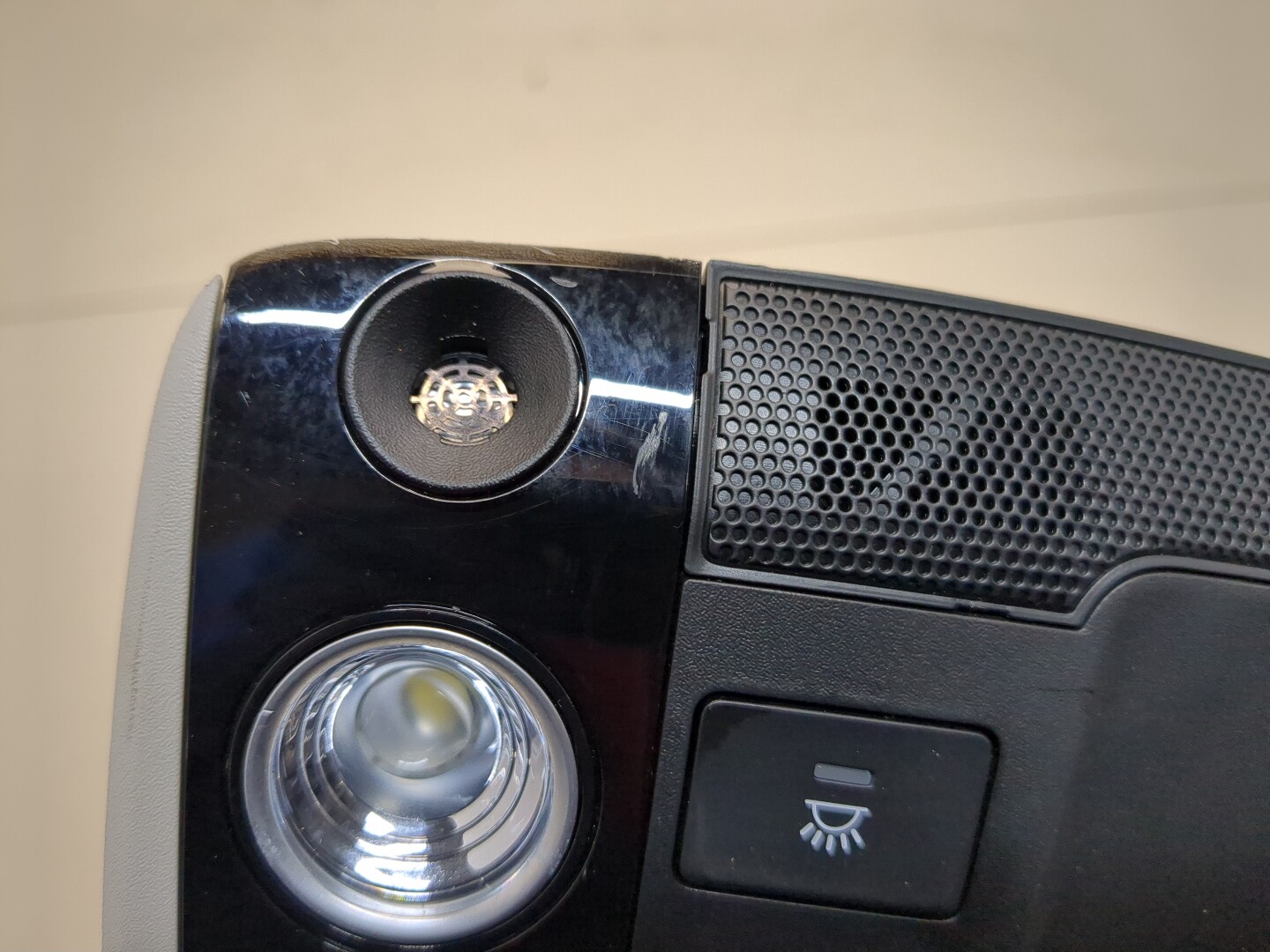 Плафон салонный