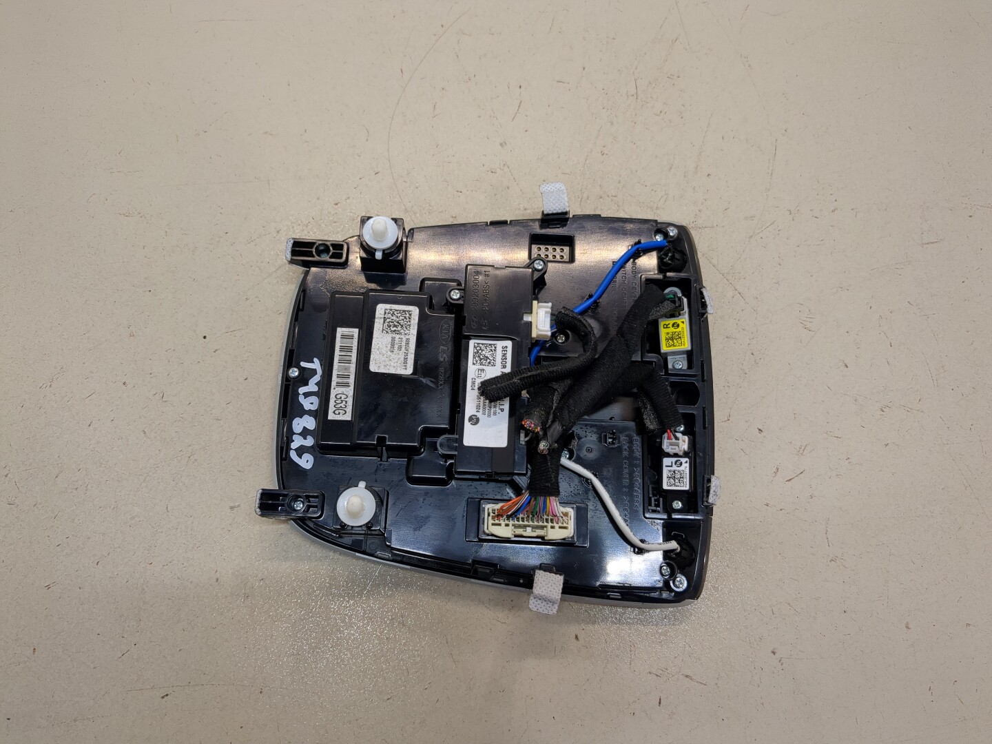 Плафон салонный