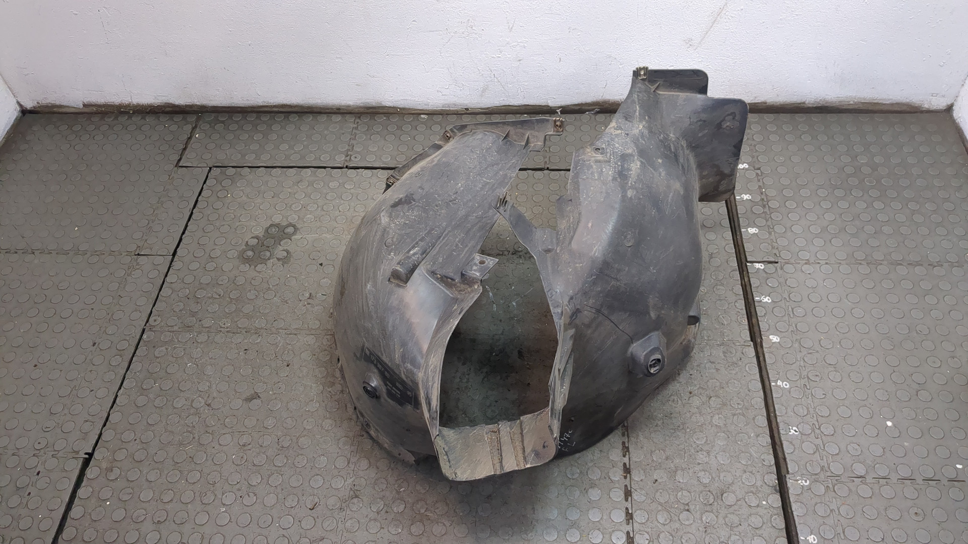 Локер передний левый