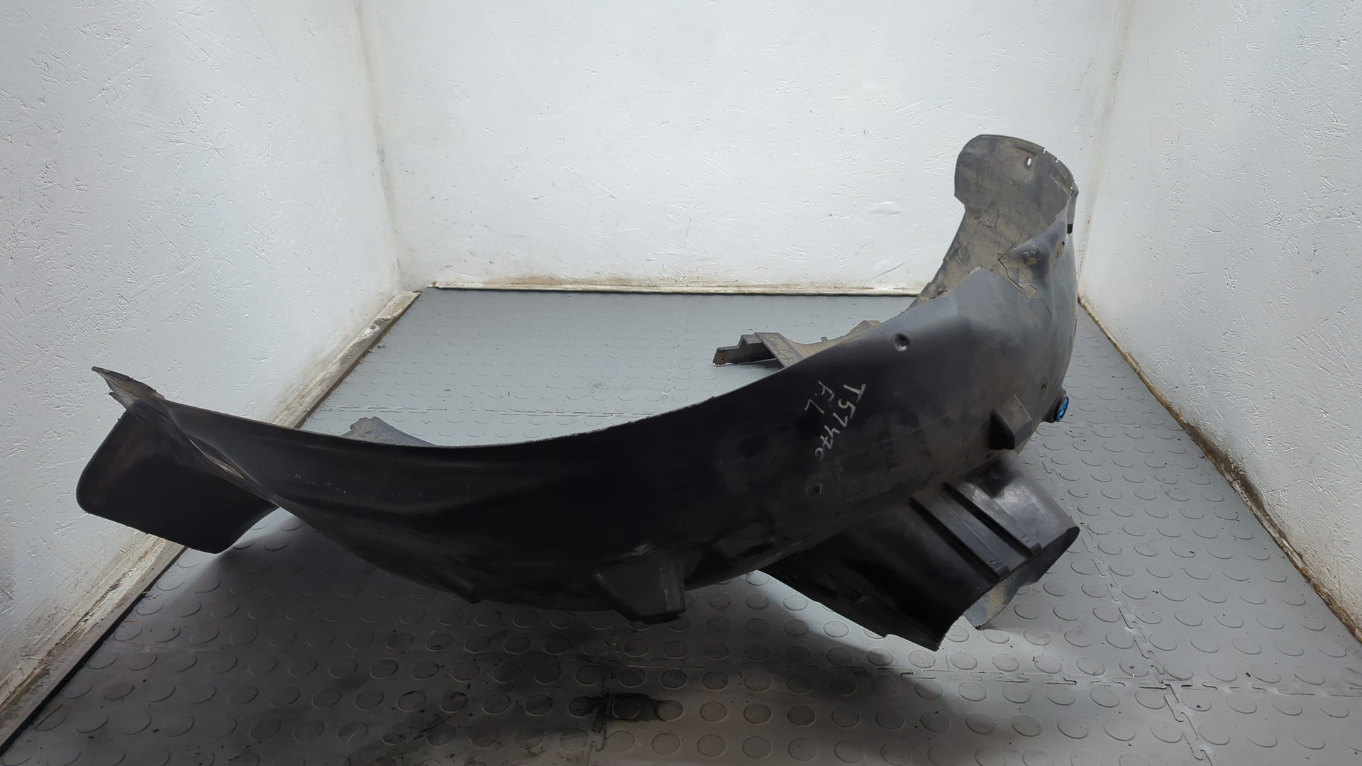 Локер передний левый