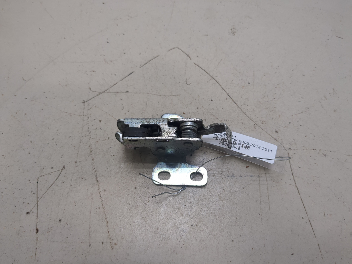 Замок двери задней правой