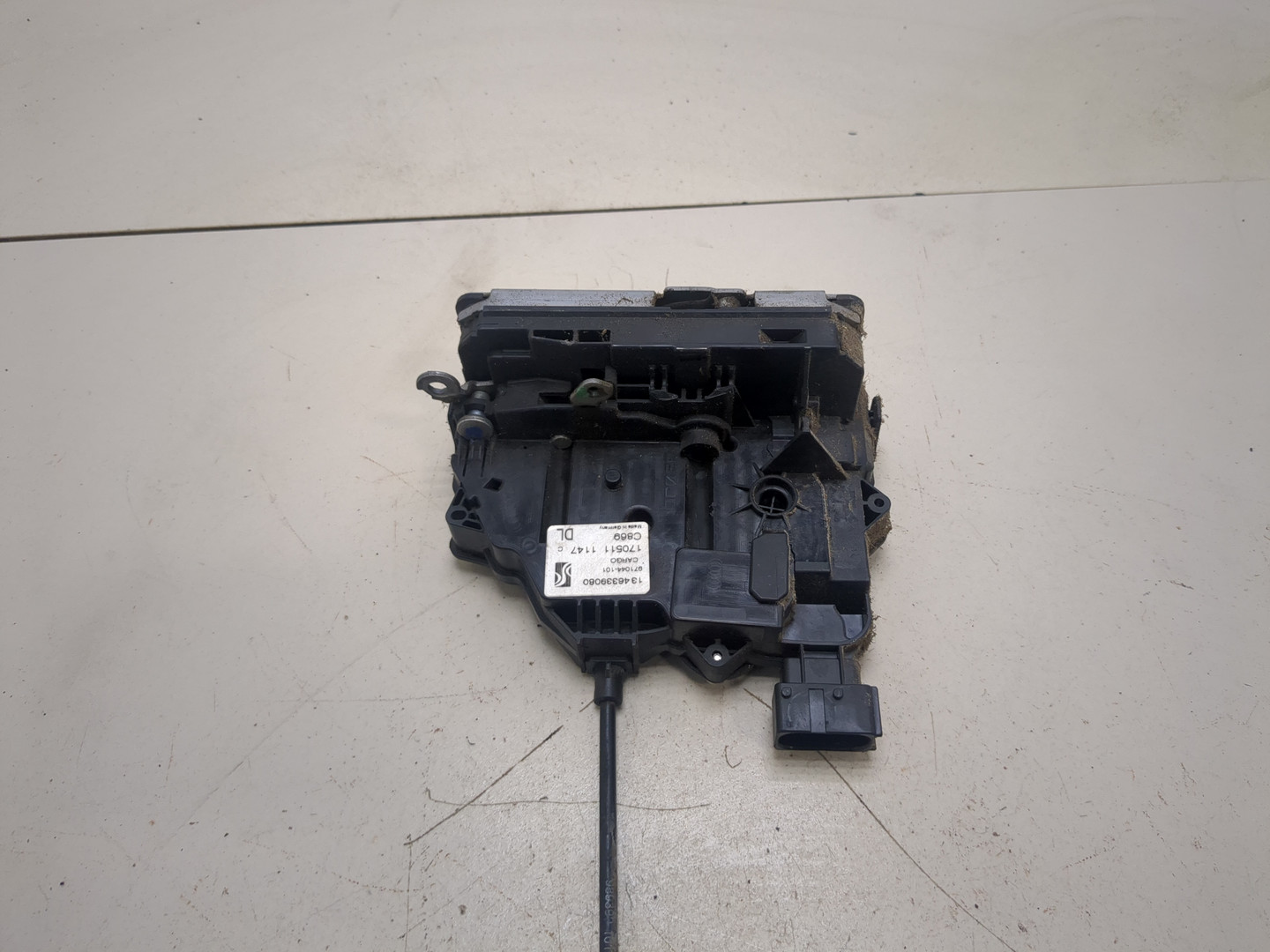 Замок двери задней правой