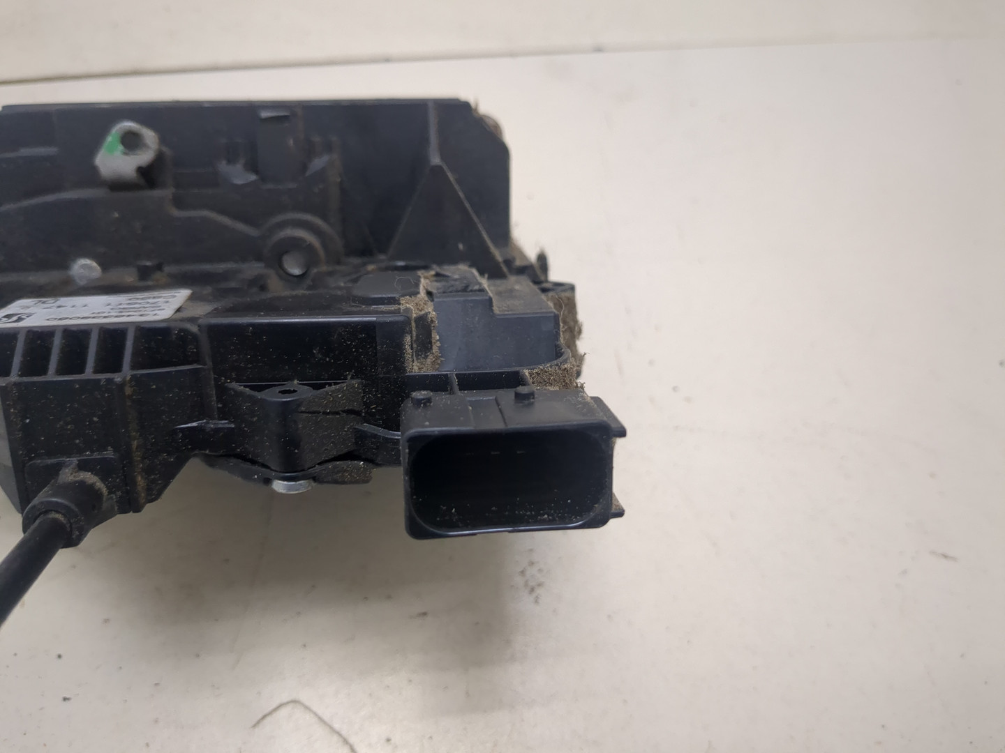 Замок двери задней правой