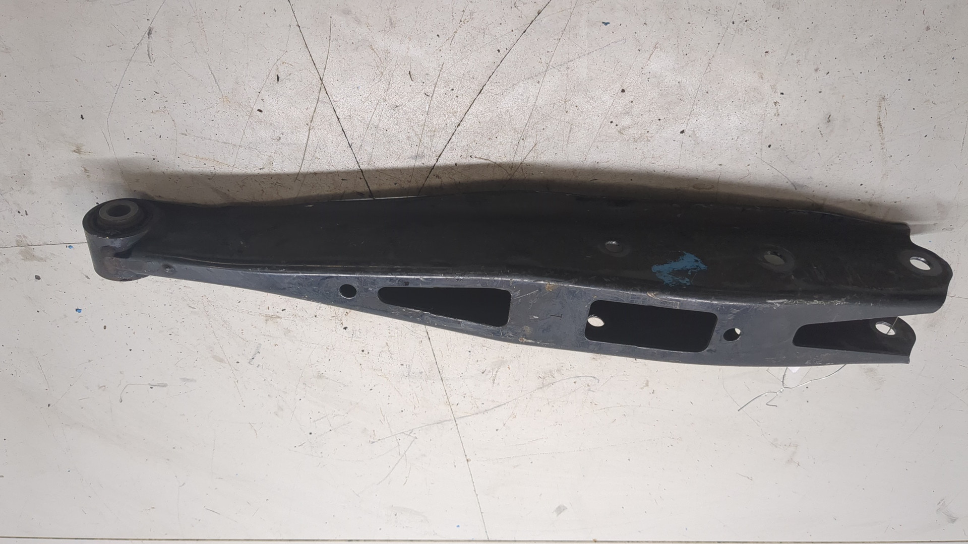 Рычаг задний