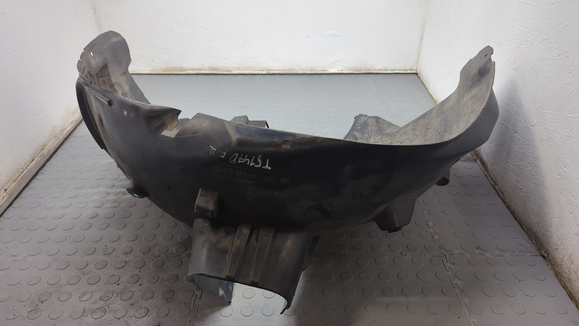 Локер передний правый