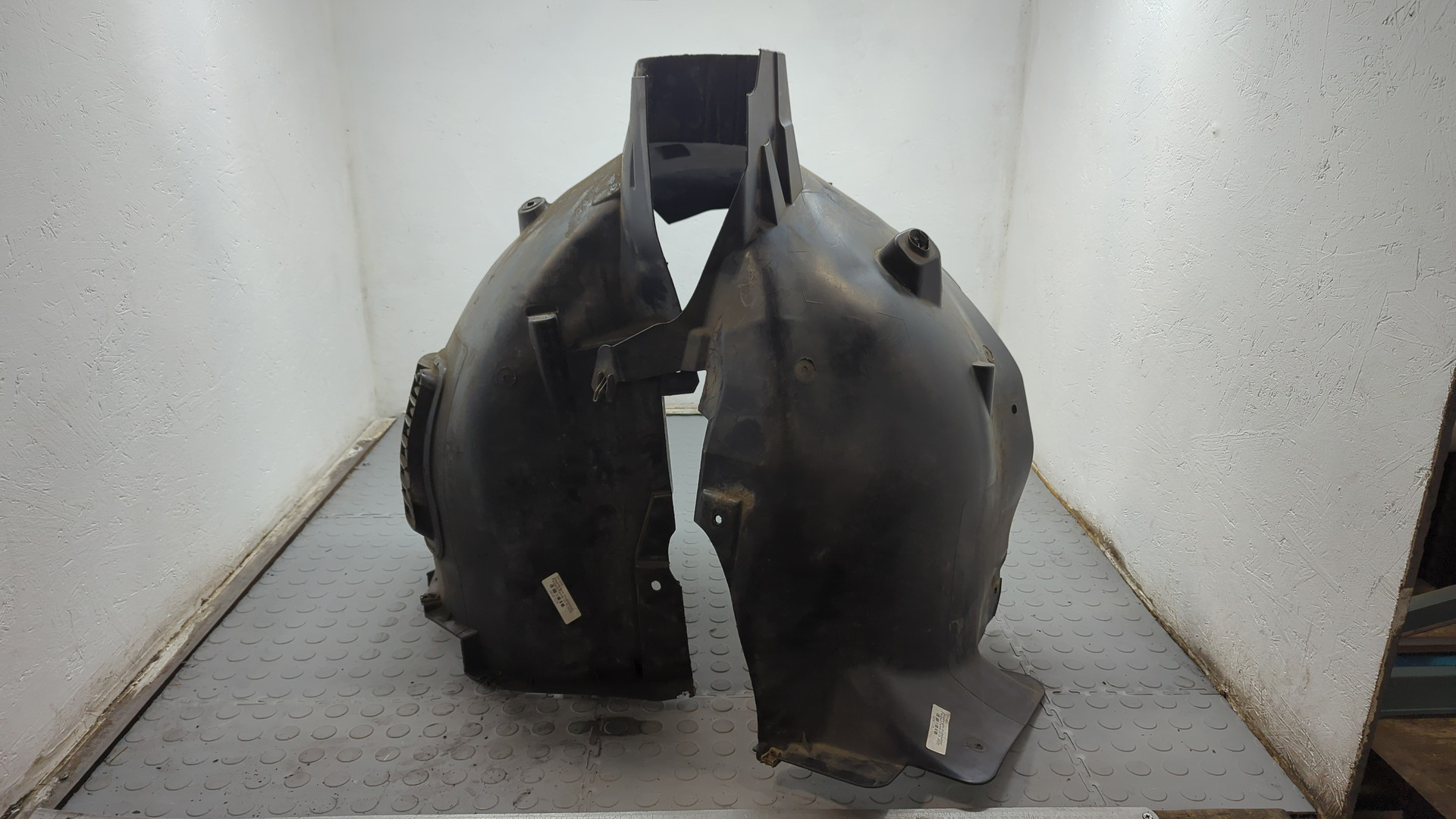 Локер передний правый