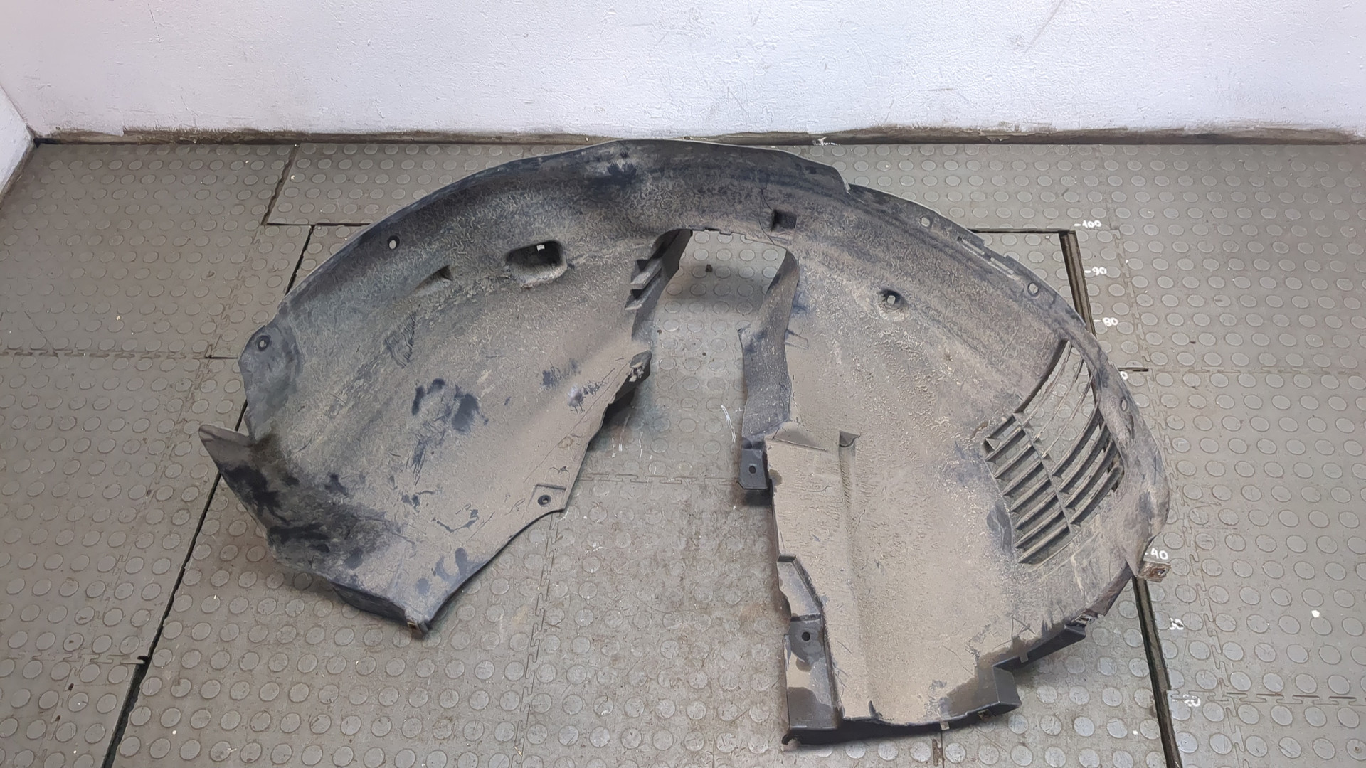 Локер передний правый