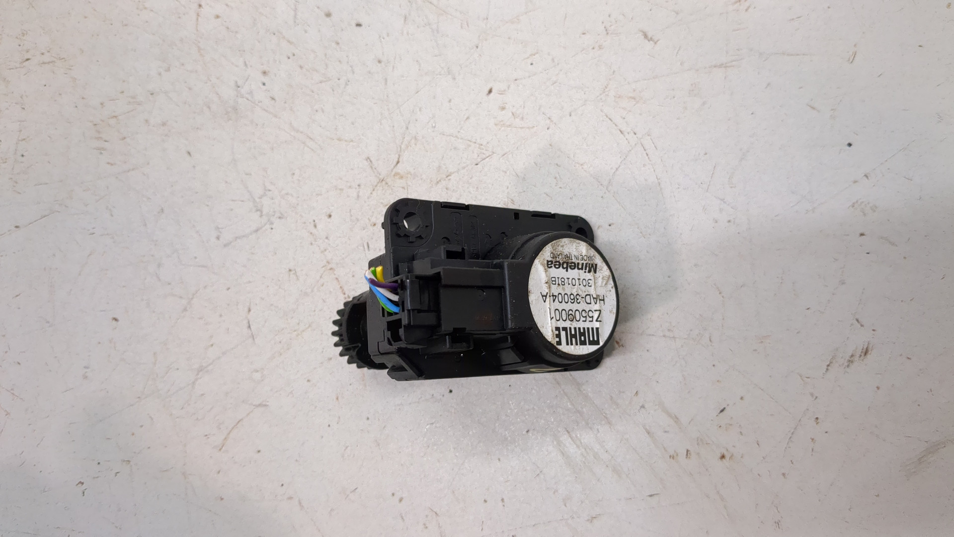 Моторчик заслонки печки