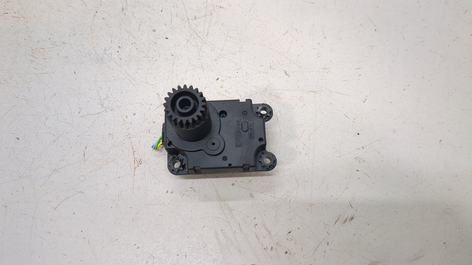 Моторчик заслонки печки