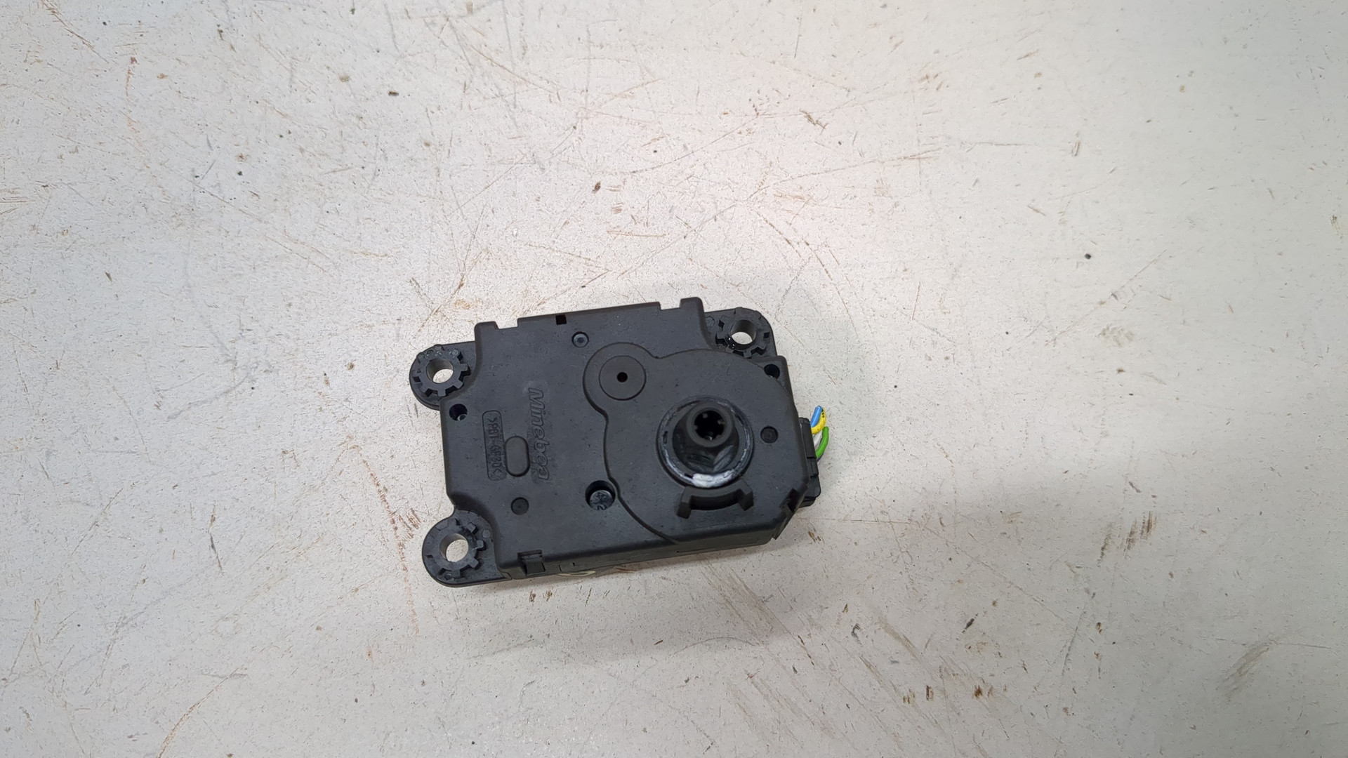 Моторчик заслонки печки