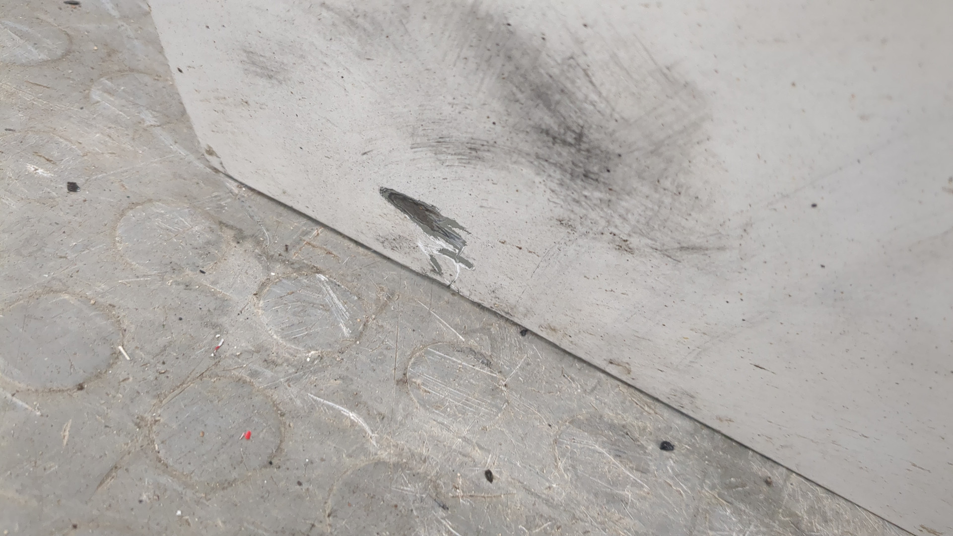 Дверь передняя левая