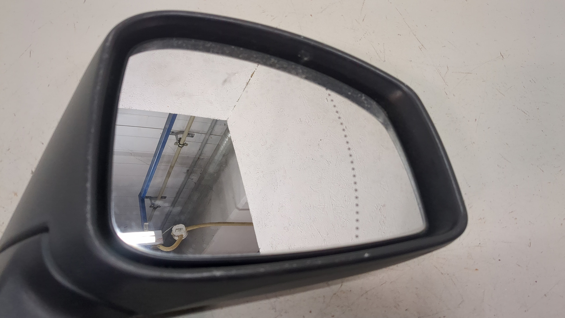 Зеркало правое электрическое