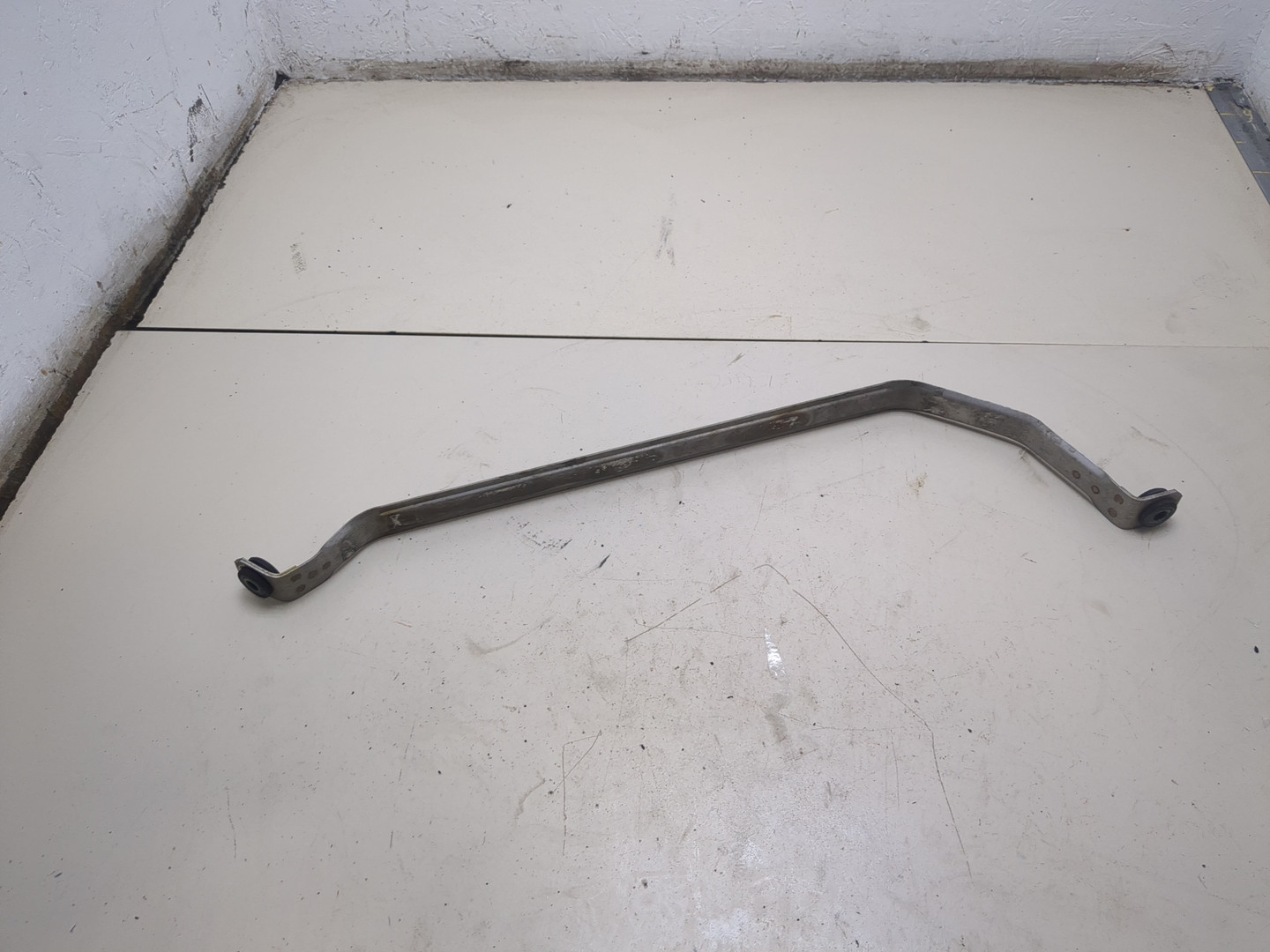 Лента крепления бензобака