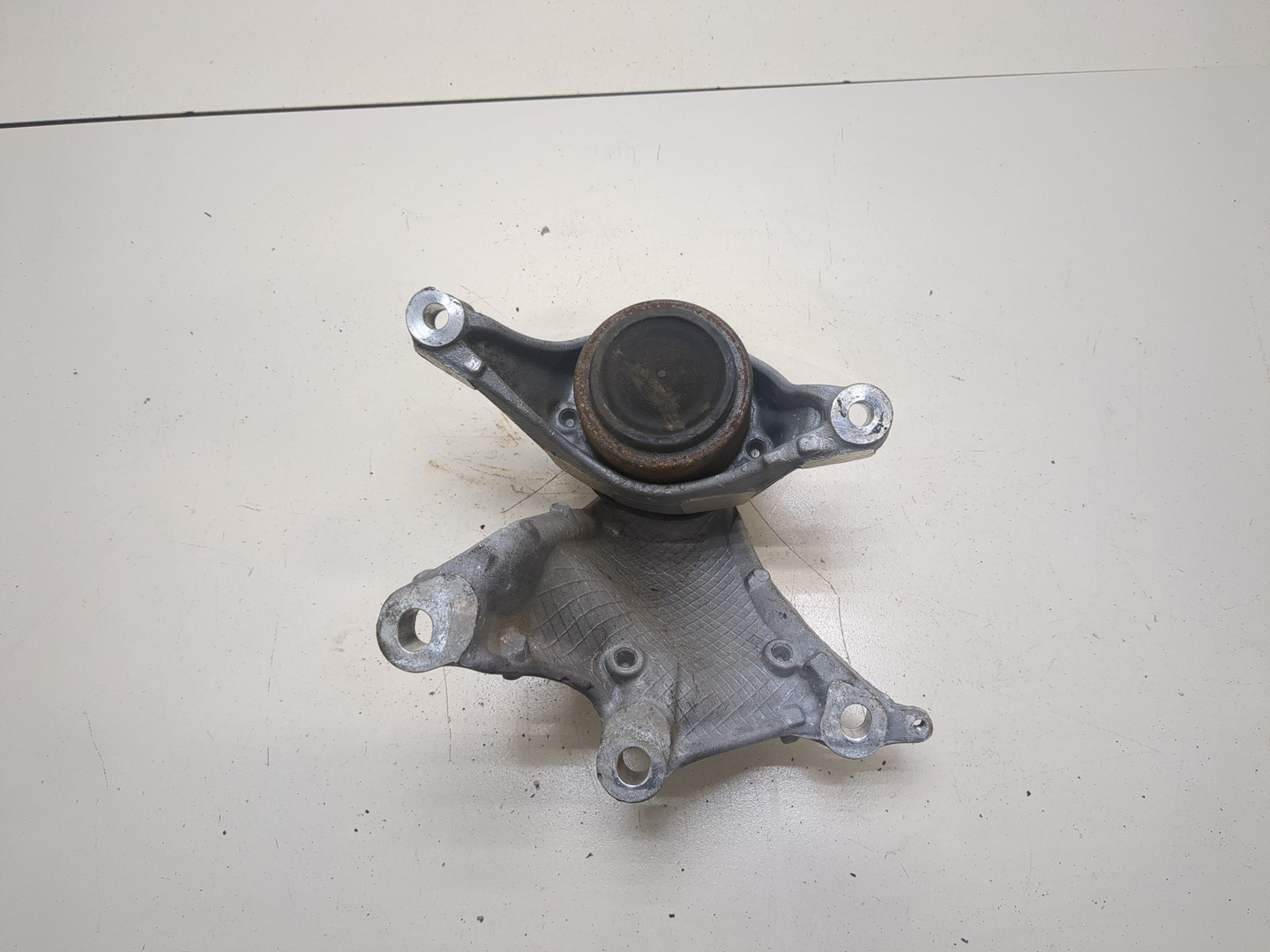 Опора двигателя