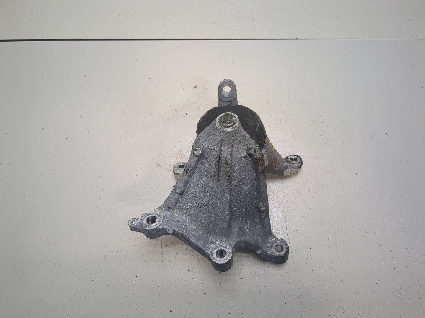 Опора двигателя