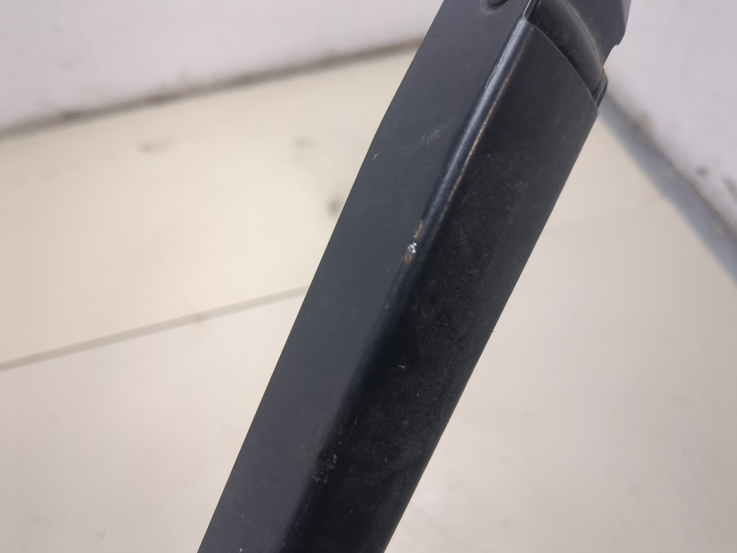 Поводок стеклоочистителя передний правый