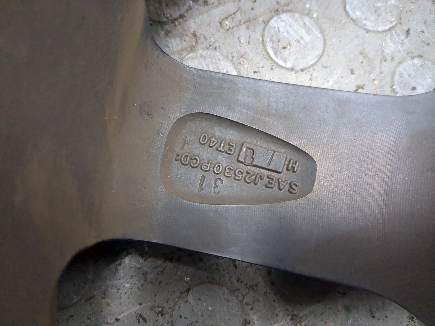 Диск колесный литой легкий сплав